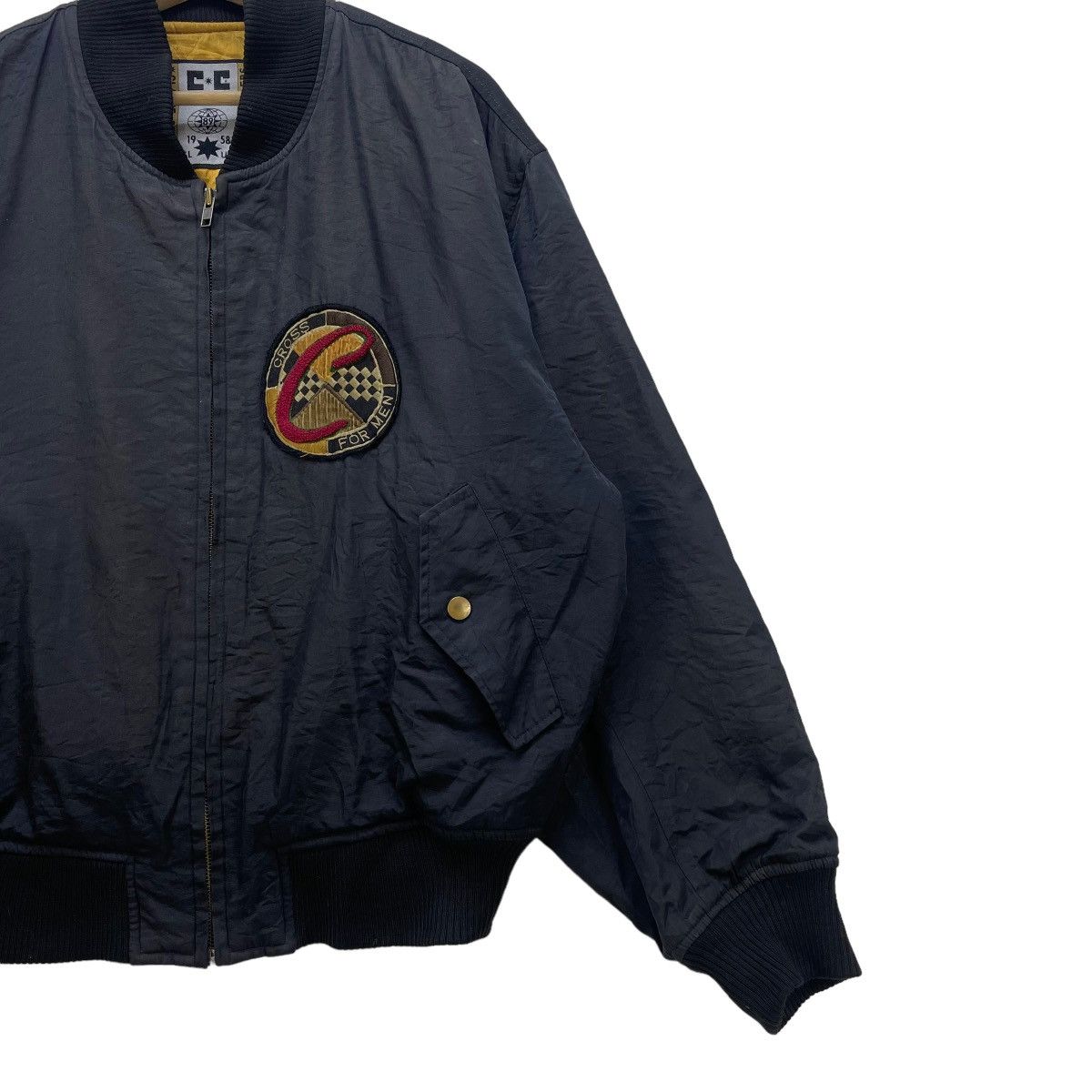 Japanese Brand Vintage Japanese Brand Cross For Men Quilted Bomber Jacket Size US M / EU 48-50 / 2 - 5 Thumbnail