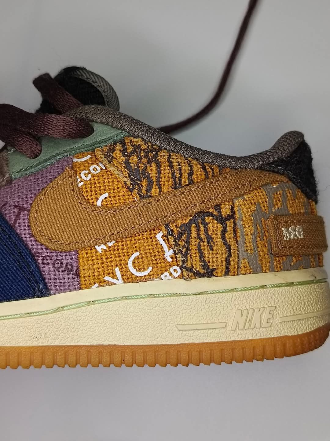 Nike × Travis Scott Travis Scott x Air Force 1 'Cactus Jack' Toddler Size US 5 / EU 37 - 3 Thumbnail