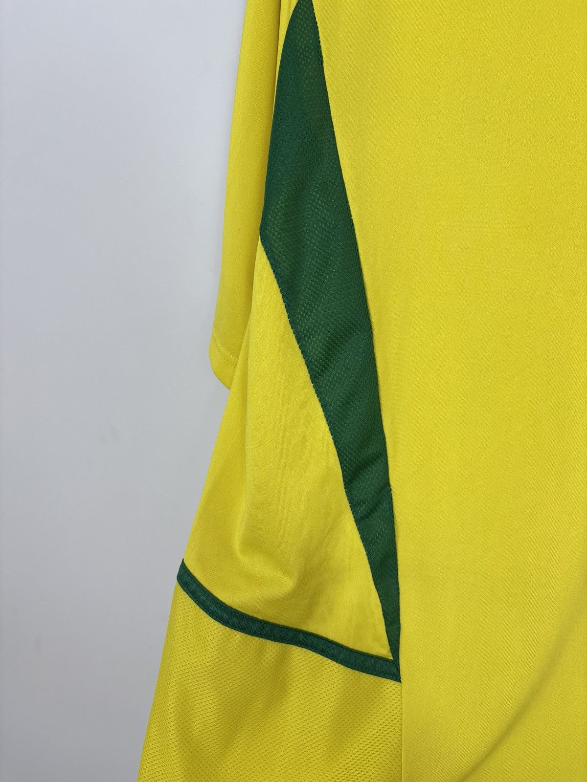 Nike Nike Brazil National Team World Cup 2002/04 Soccer Jersey Size US XL / EU 56 / 4 - 7 Thumbnail