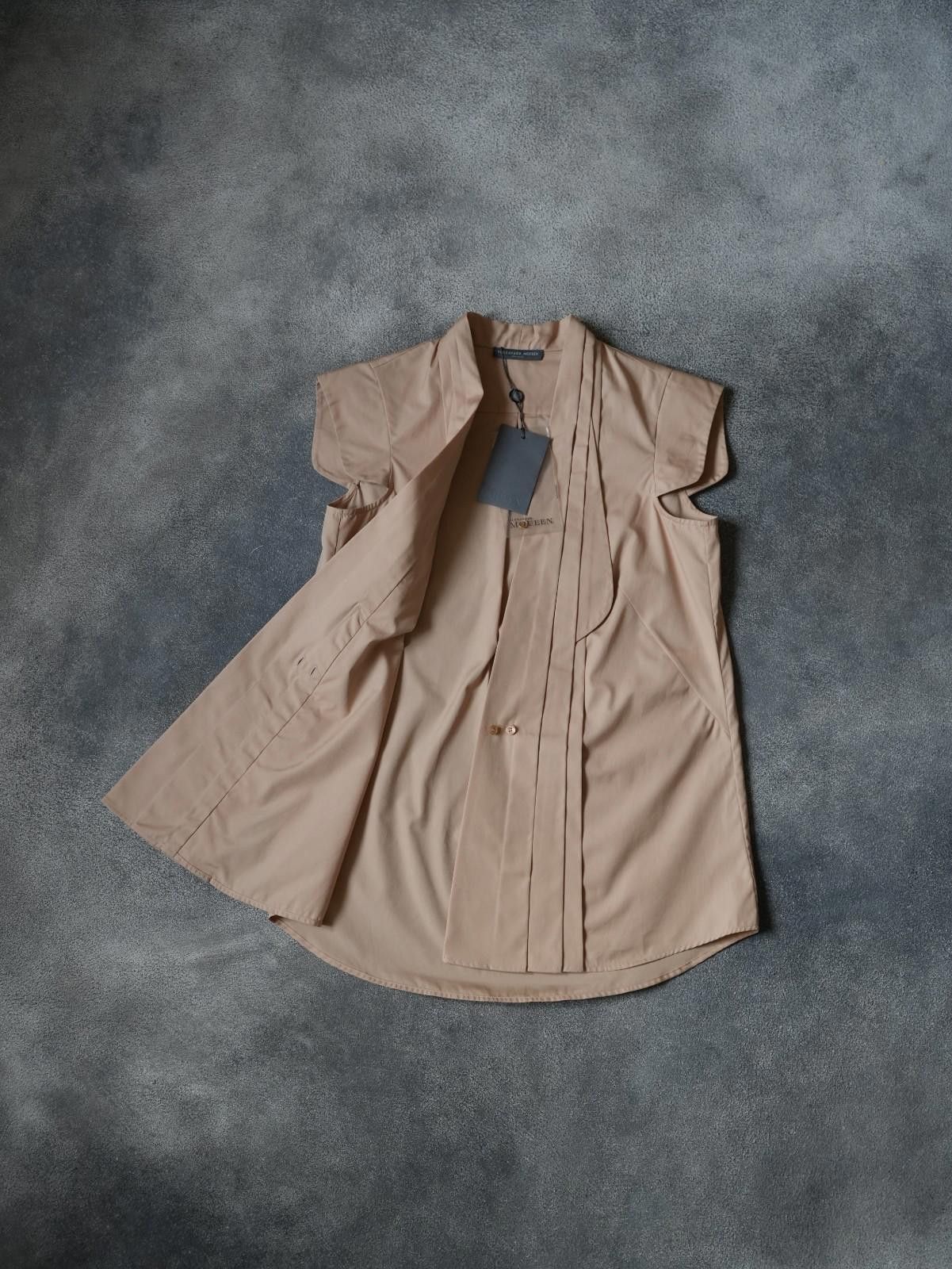 Alexander McQueen !BNWT S/S 2010 Alexander McQueen Asymmetric Blouse Size S / US 4 / IT 40 - 7 Thumbnail