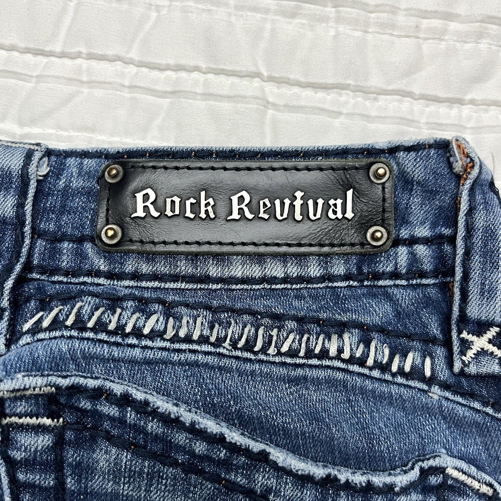 Vintage VINTAGE Rock Revival Jeans Womens 26x30 Blue Skinny Jasna Distressed Embroidered Pockets Size 30" / US 8 / IT 44 - 3 Thumbnail