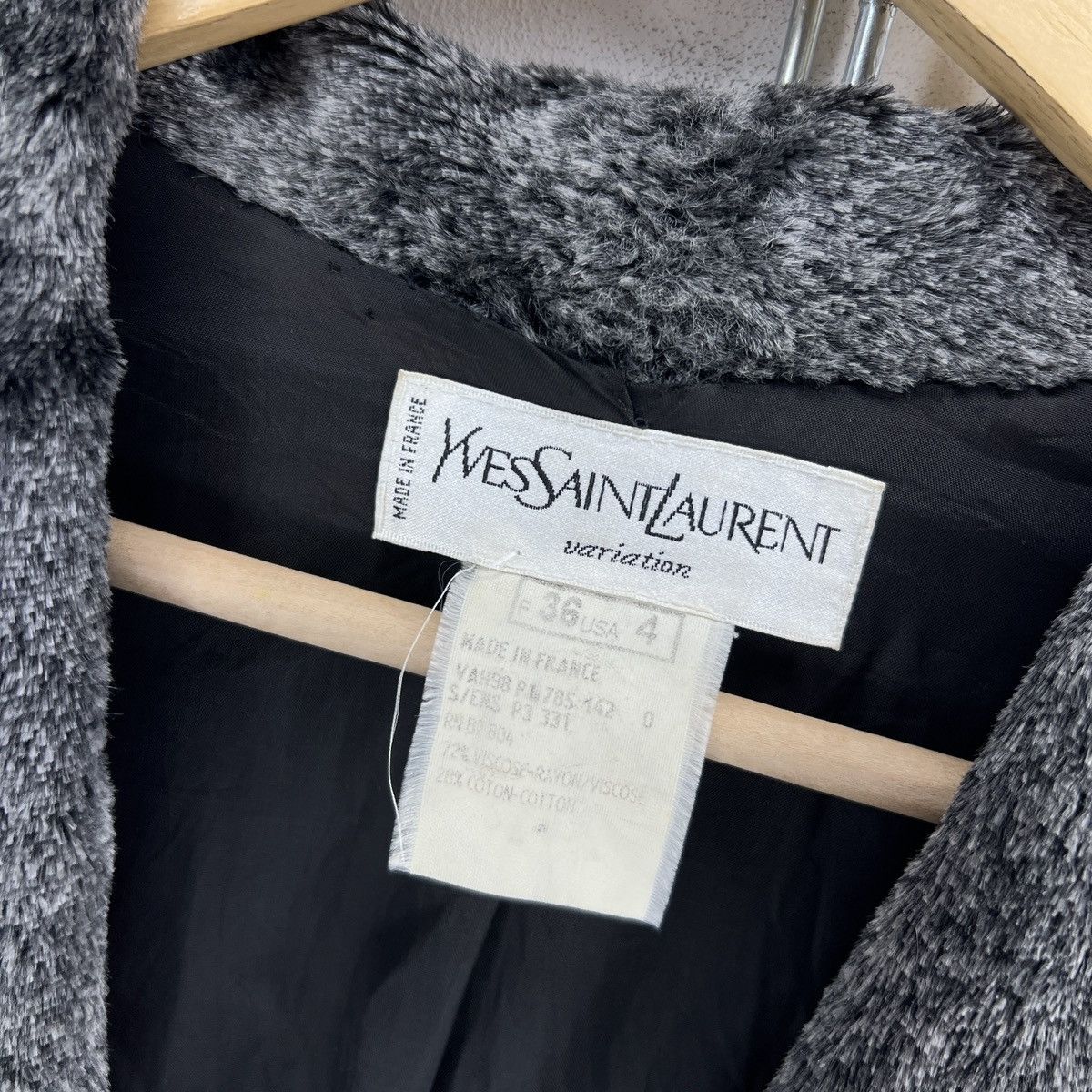 Yves Saint Laurent 🔥VINTAGE YVES SAINT LAURENT PARIS FAUX FUR BLAZER JACKET Size S / US 4 / IT 40 - 5 Thumbnail
