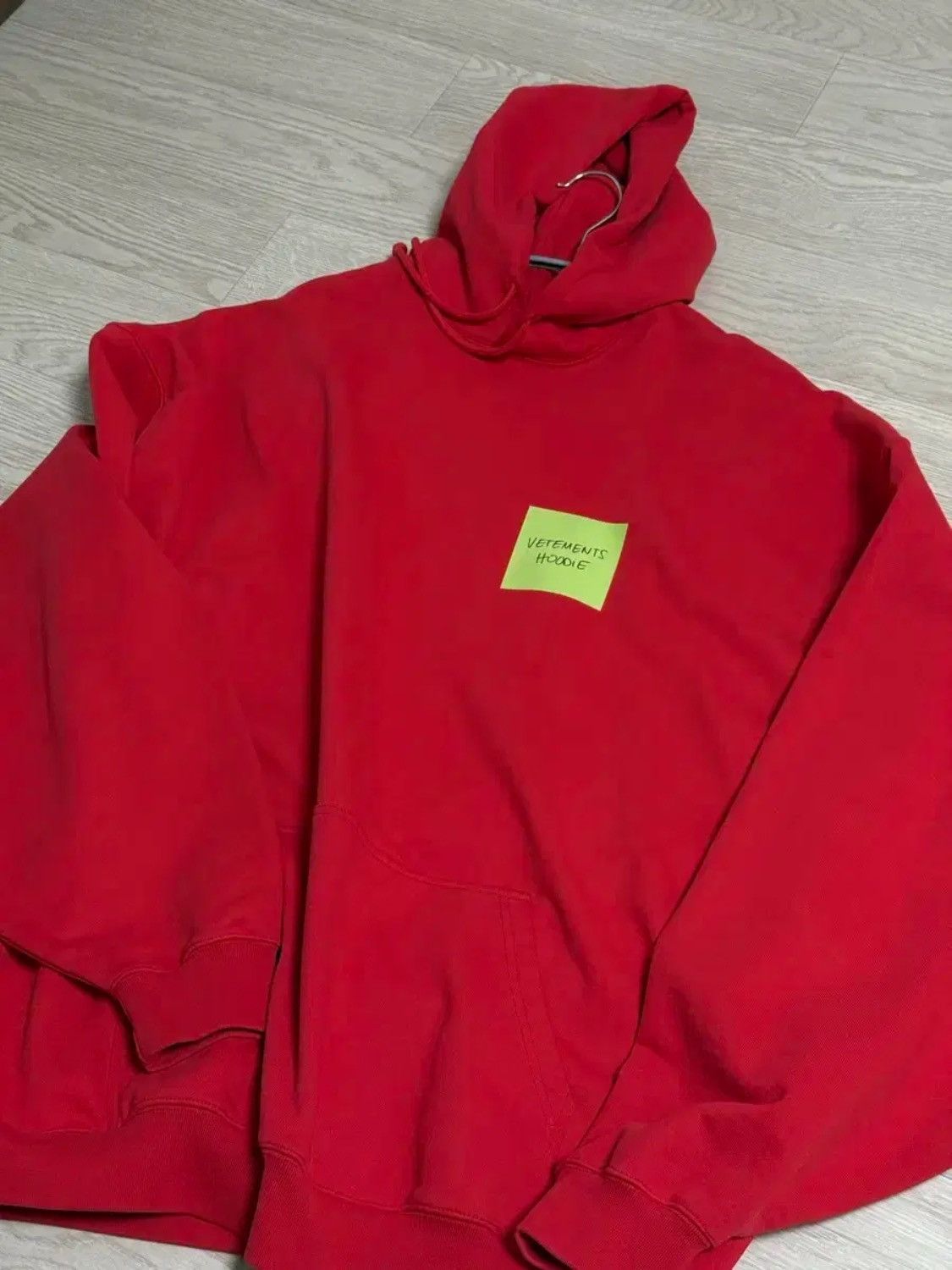 Vetements Vetements Sticky Note Red Hoodie Size US S / EU 44-46 / 1 - 1 Thumbnail