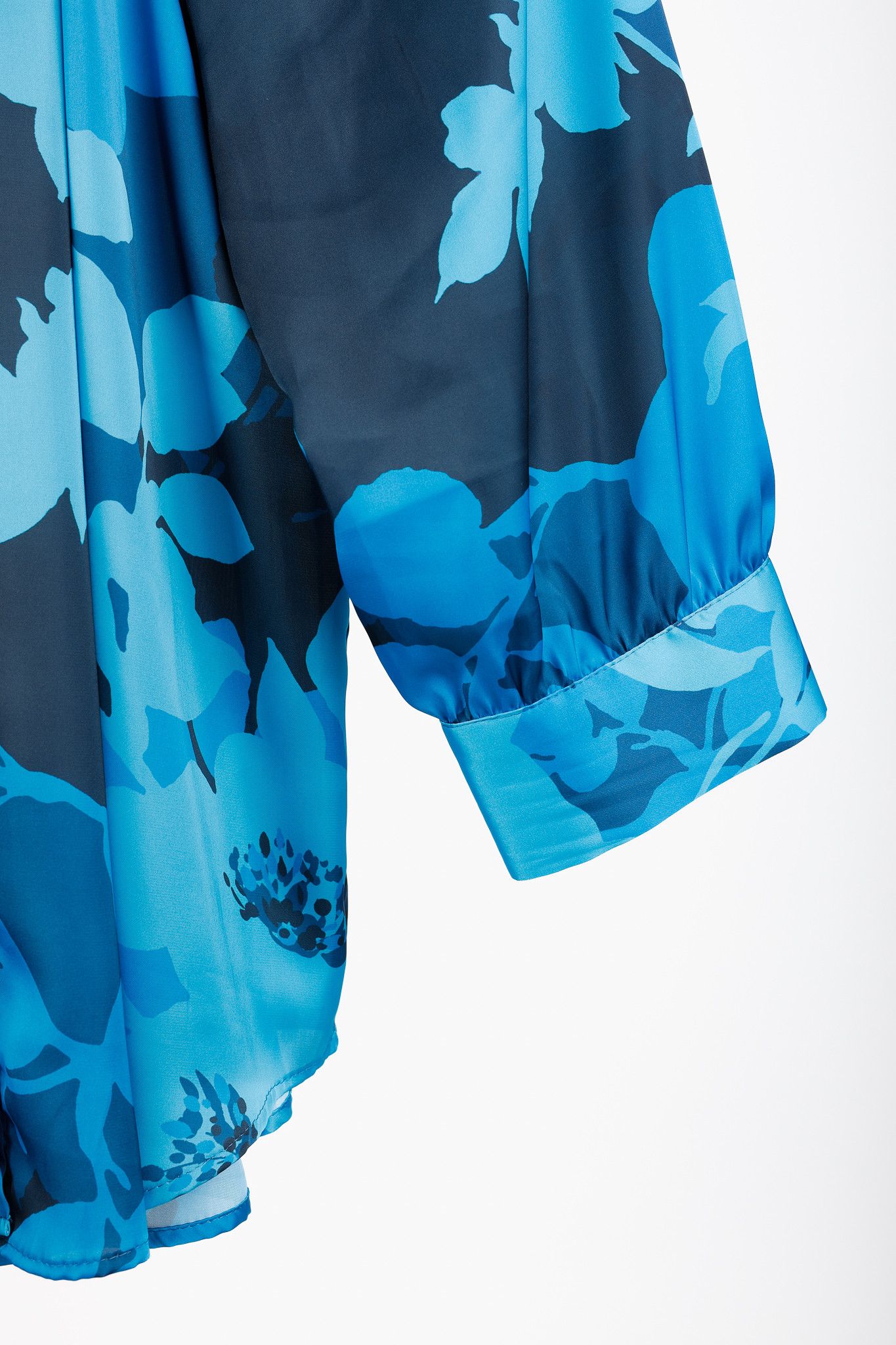 SMYTHE Smythe Cobalt Floral Gathered Satin Blouse Size XL / US 12-14 / IT 48-50 - 6 Thumbnail