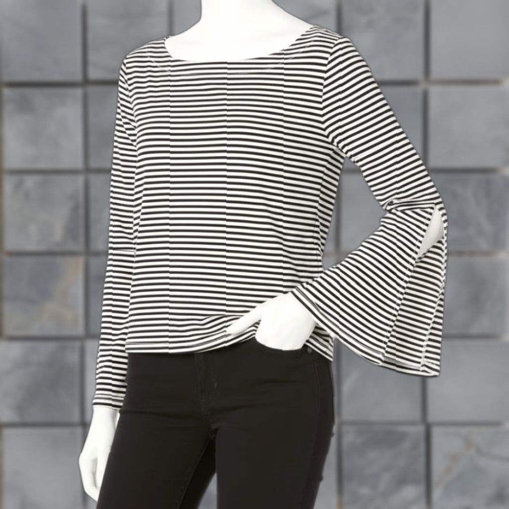 BB Dakota BB Dakota Shirt Women M Black White Striped Bell Sleeve Minimalist Casual Shirt Mens? Size M / US 6-8 / IT 42-44 - 1 Thumbnail
