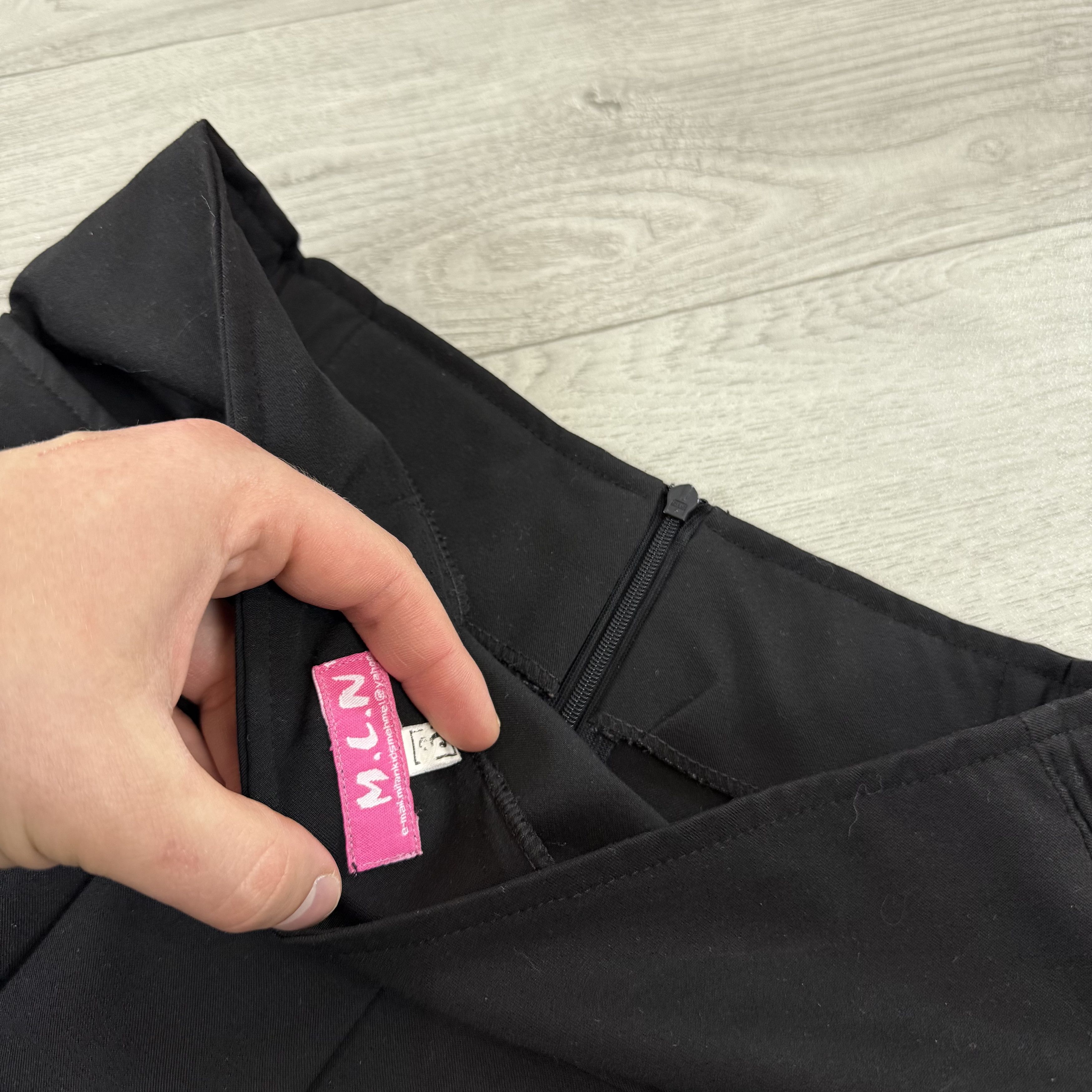 Vintage Vintage Y2K Black Tennis Skirt With Belt XS Size 26" / US 2 / IT 38 - 9 Thumbnail
