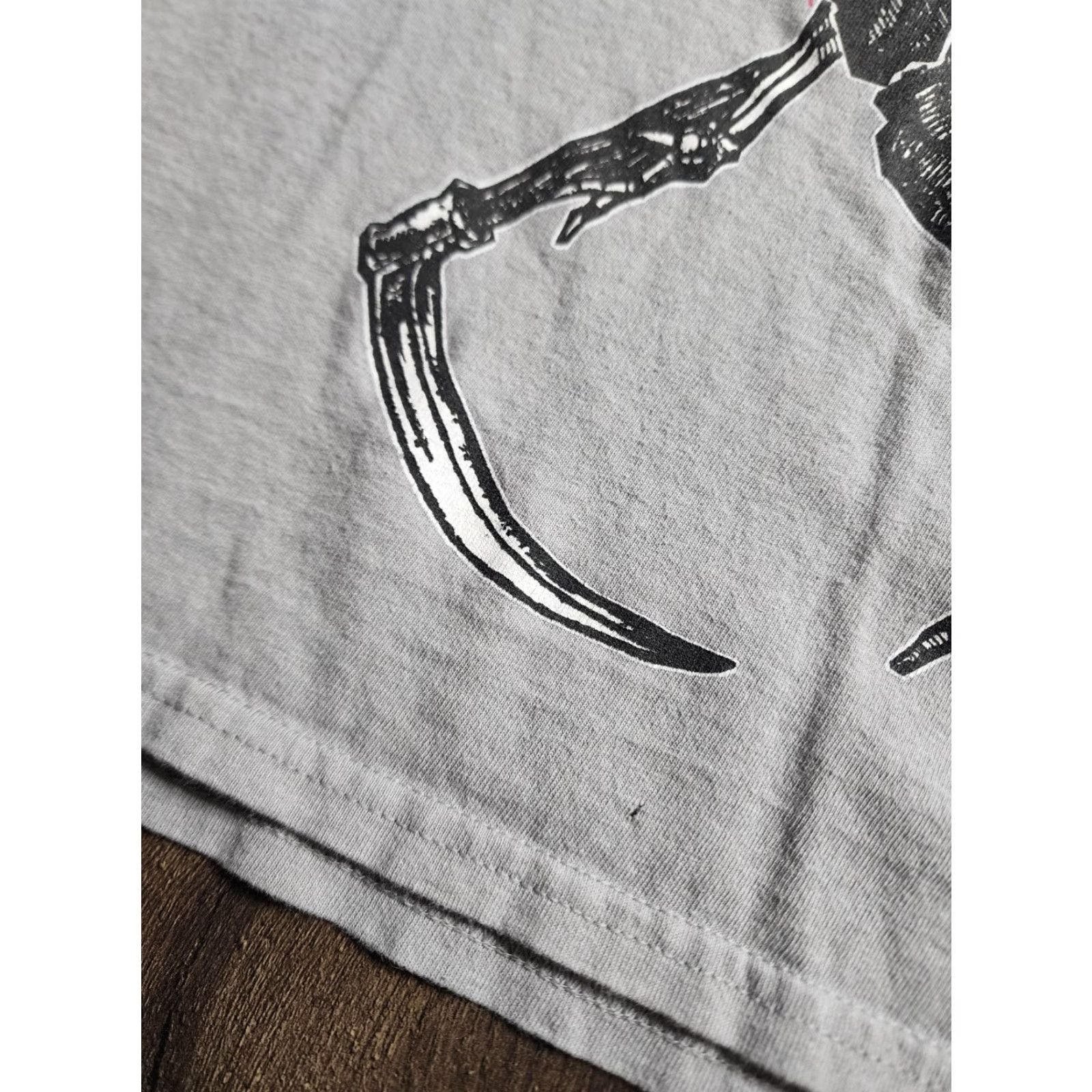 Vintage Micah Ulrich Halloween T-Shirt Womens Size S Gray Grim Reaper 8 Of Wands Short Sleeve Crew Neck Skeleton Size S / US 4 / IT 40 - 4 Thumbnail
