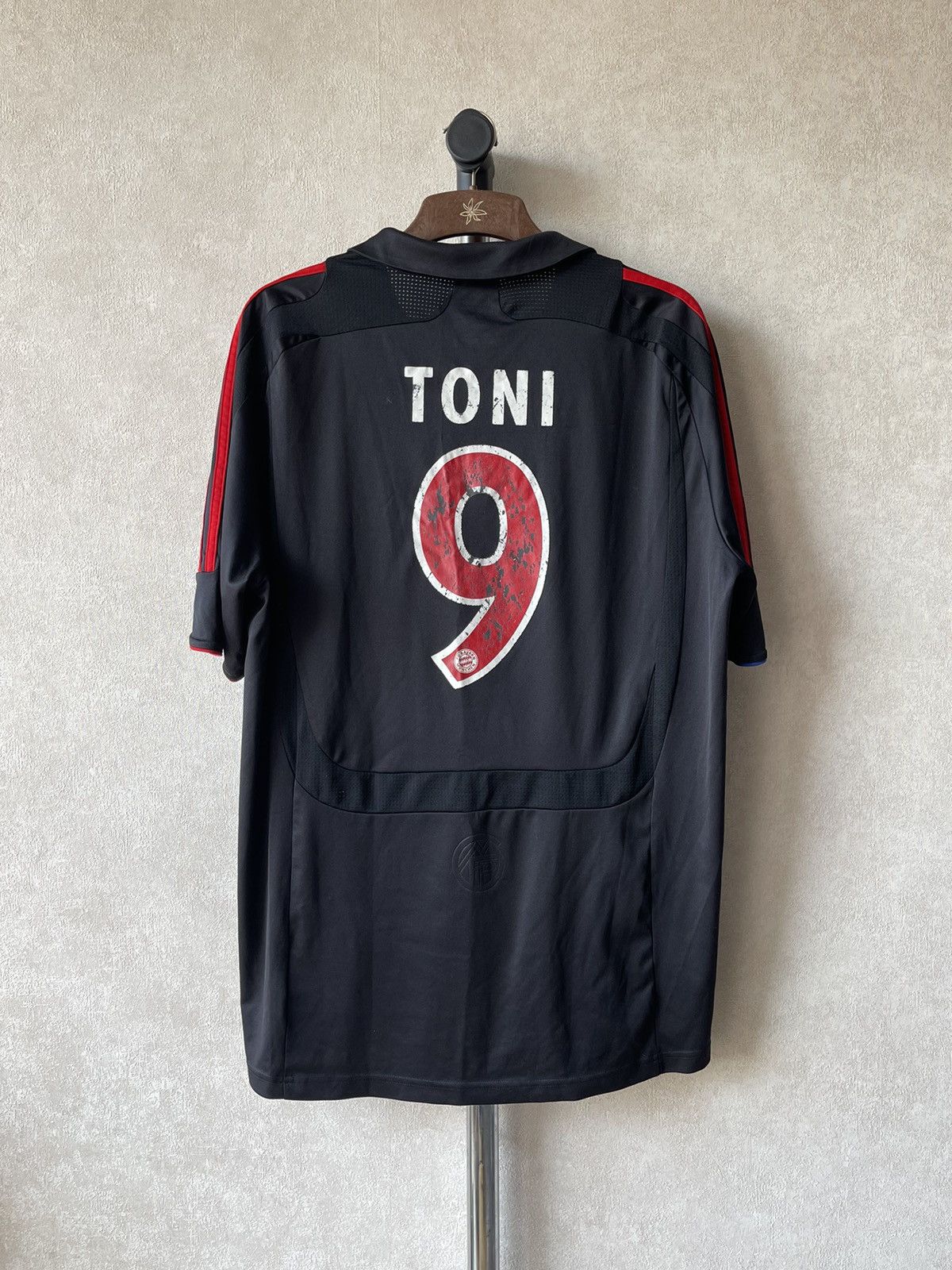 Adidas Vintage Adidas Bayern Munched 2007 Soccer Jersey Toni #9 Size US L / EU 52-54 / 3 - 13 Thumbnail