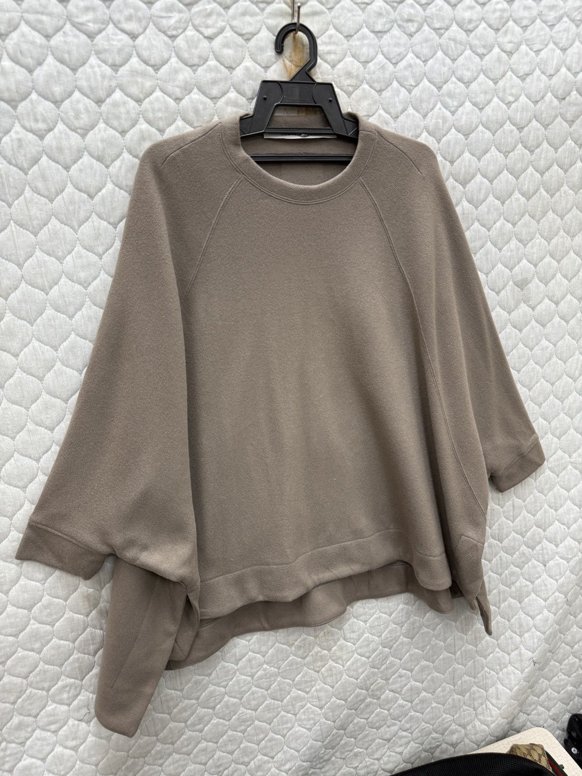 Hypebeast 🔥🔥🔥ARCHIVE COG THE BIG SMOKE PONCHO Size M / US 6-8 / IT 42-44 - 2 Thumbnail