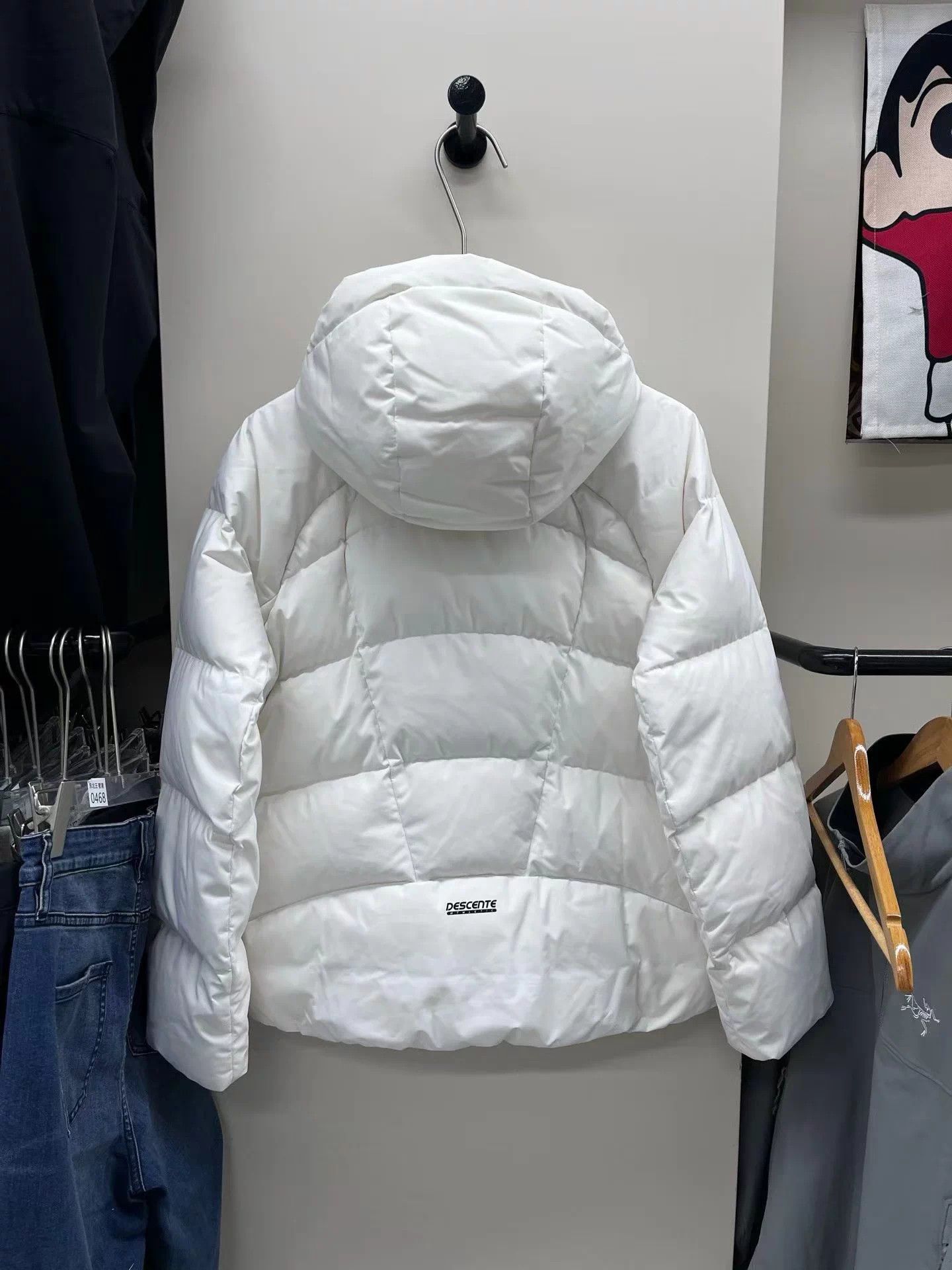 Descente DESCENTE women's white hooded wr LTH down jacket XL Size XL / US 12-14 / IT 48-50 - 2 Thumbnail