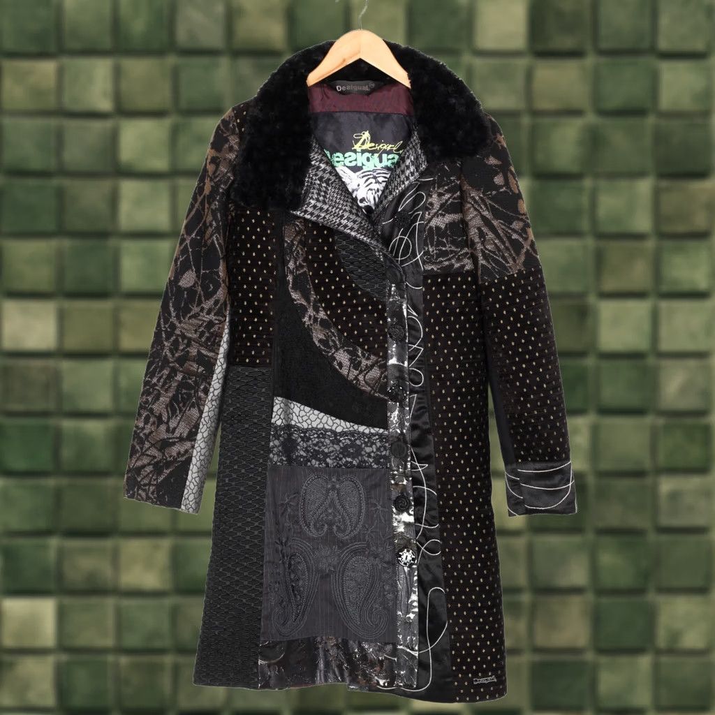 Desigual DESIGUAL Coat Jacket Women 38 Multicoloured Logo 06E2924 MJ6489 Coat Size XS / US 0-2 / IT 36-38 - 1 Thumbnail
