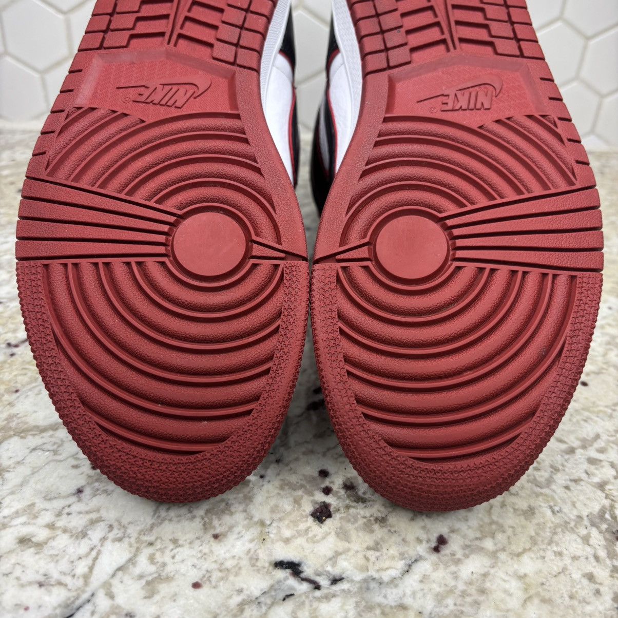Jordan Brand Size 9.5 - Jordan 1 High OG Bloodline 2019 Light Wear W/Box Size US 9.5 / EU 42-43 - 14 Thumbnail