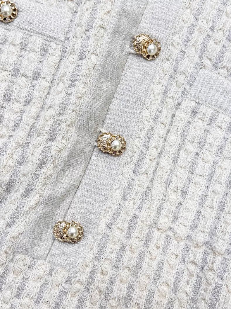 Chanel Chanel Knitted four-pocket pearl button long-sleeved knitt Size XS / US 0-2 / IT 36-38 - 4 Thumbnail