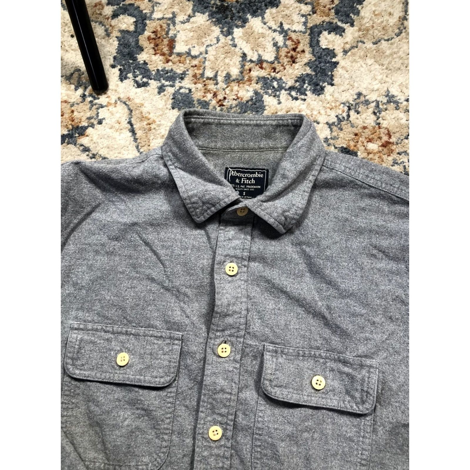 Abercrombie & Fitch Abercrombie & Fitch Shirt Mens Small Gray Flannel Button Front Double Pocket Size US S / EU 44-46 / 1 - 6 Thumbnail