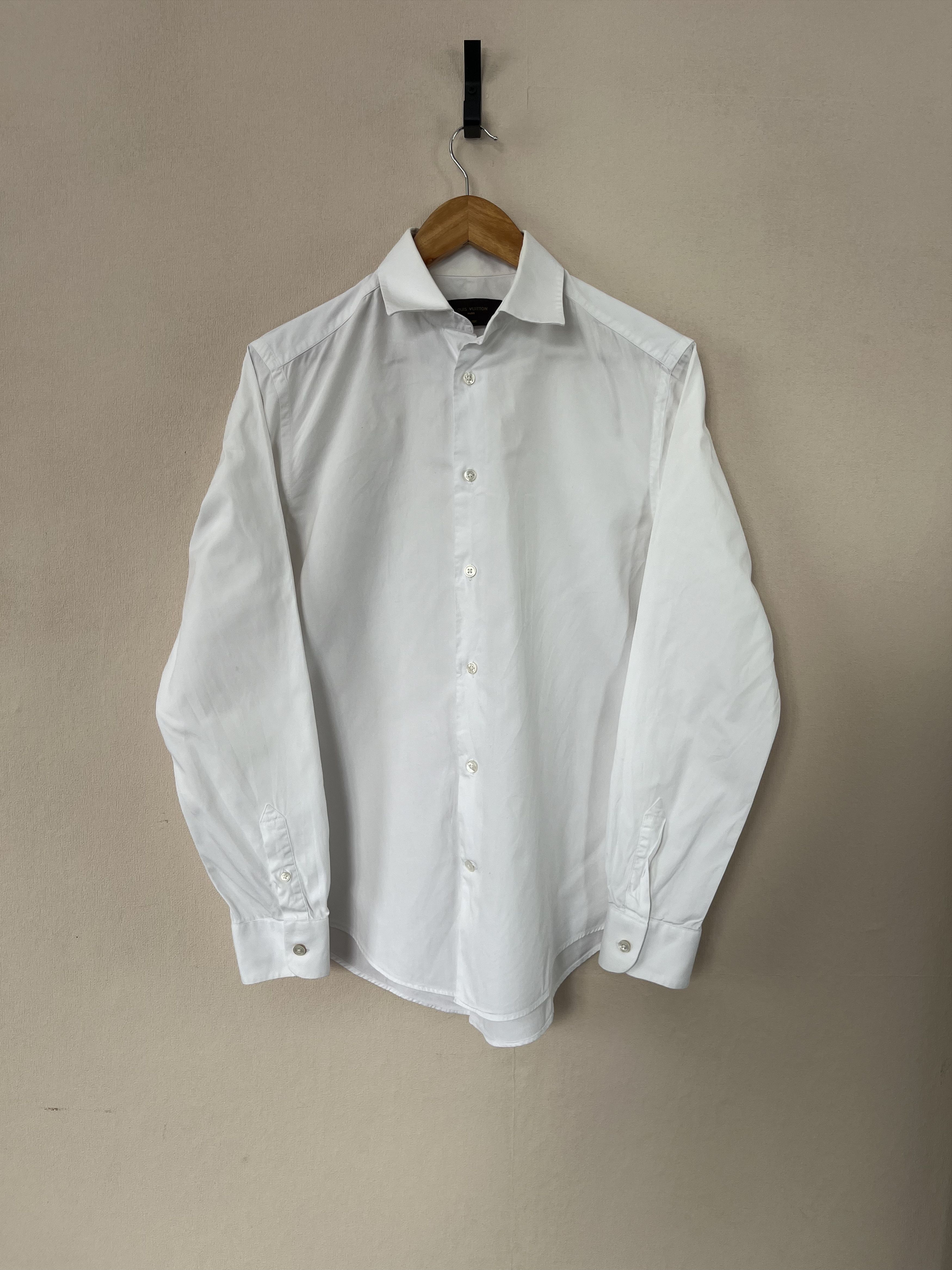 Louis Vuitton Louis Vuitton Paris Classic Long Sleeve White Dress Shirt Size US M / EU 48-50 / 2 - 1 Thumbnail