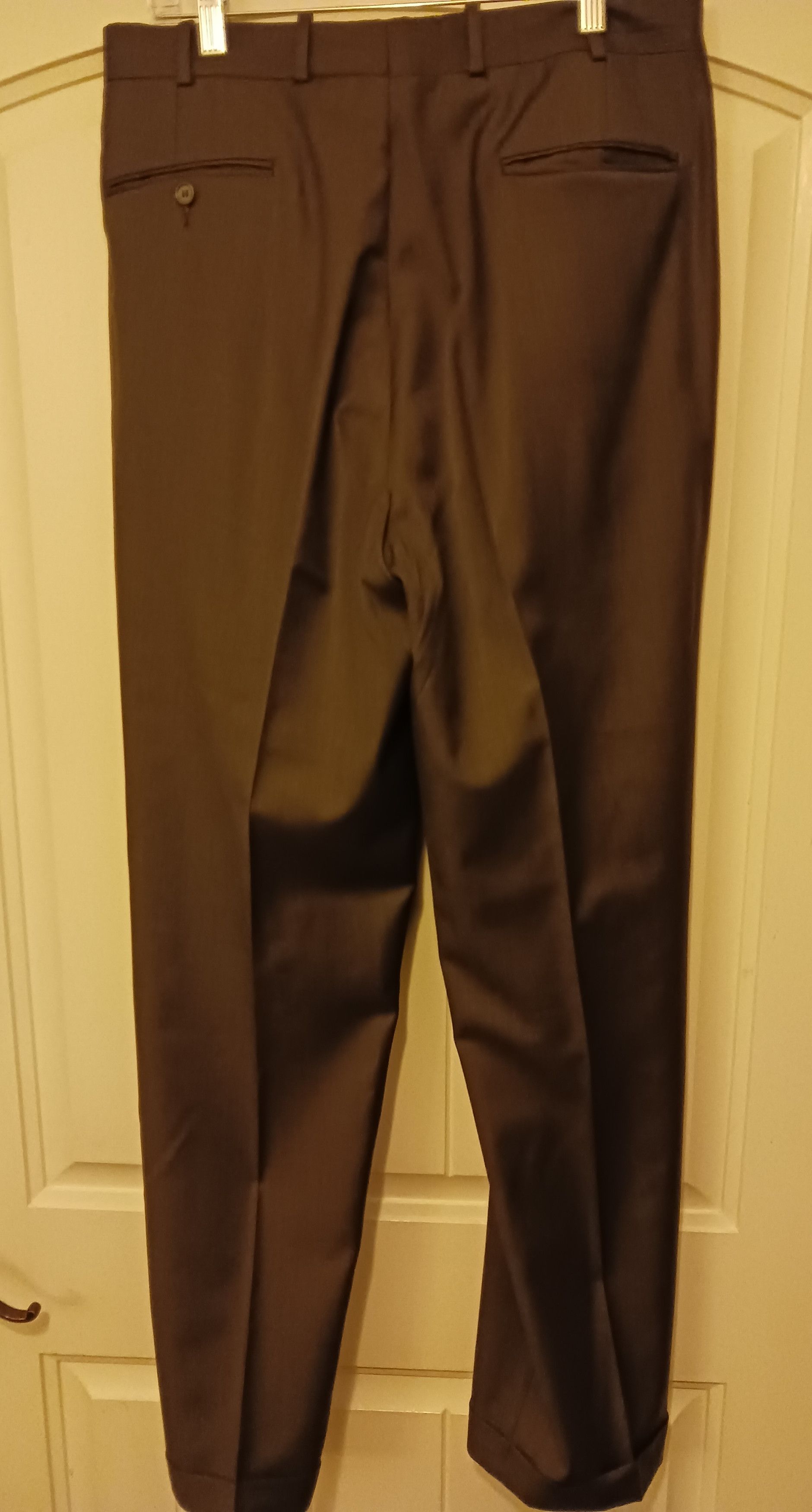 Aquascutum 100% Wool 3 Button Suit Size 44R - 8 Thumbnail