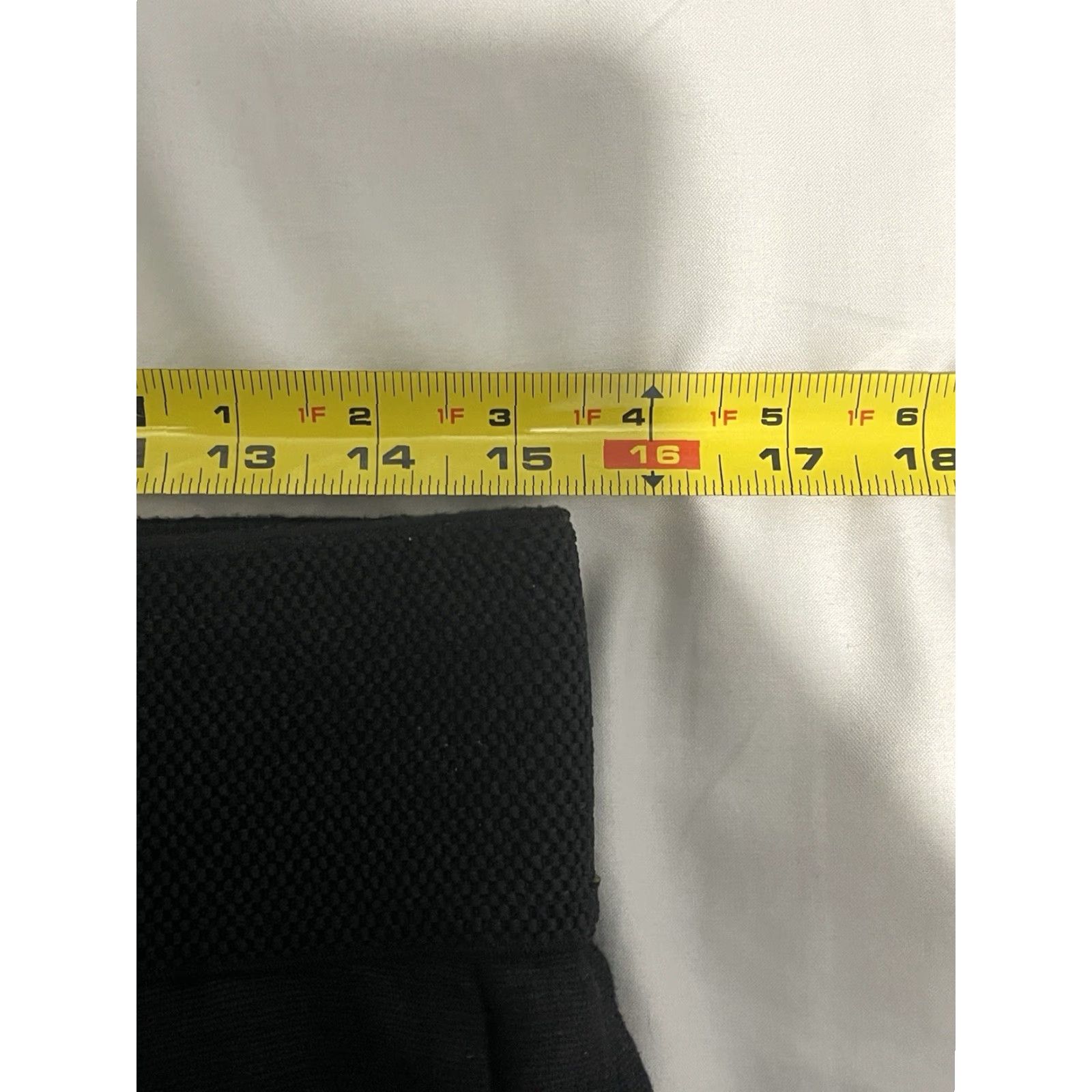 Veronica Beard Veronica Beard Black 100% Linen Black Mini Skirt Size 4 Made In USA Women Size 27" / US 4 / IT 40 - 4 Thumbnail
