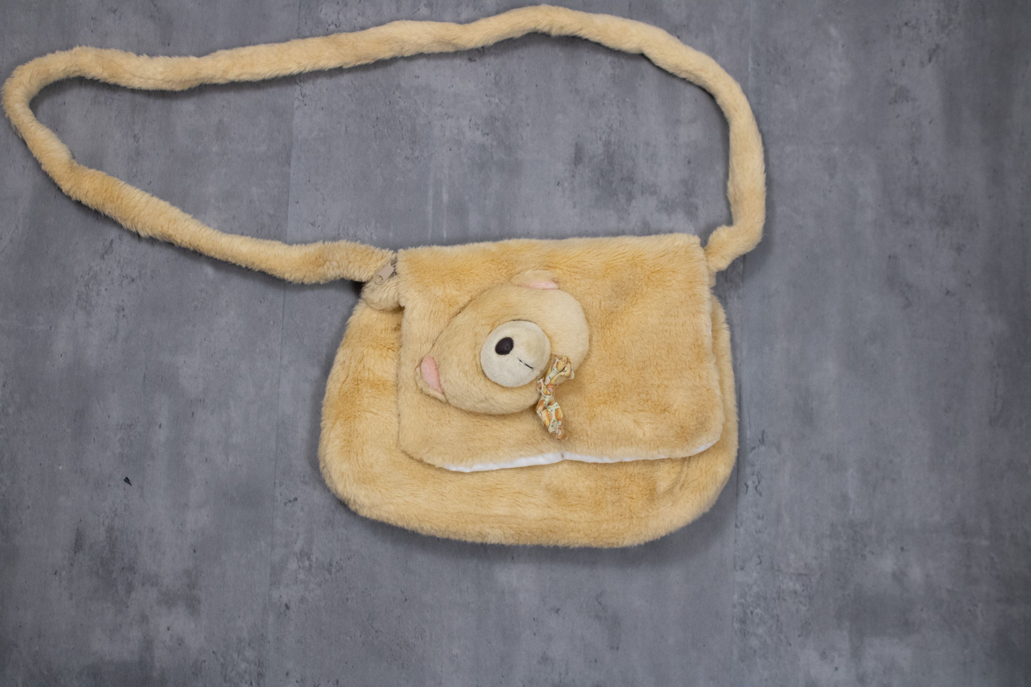 Japanese Brand Vintage Y2K 2000's Teddy Bear Faux Fur Fleece Shoulder Bag Size ONE SIZE - 3 Thumbnail