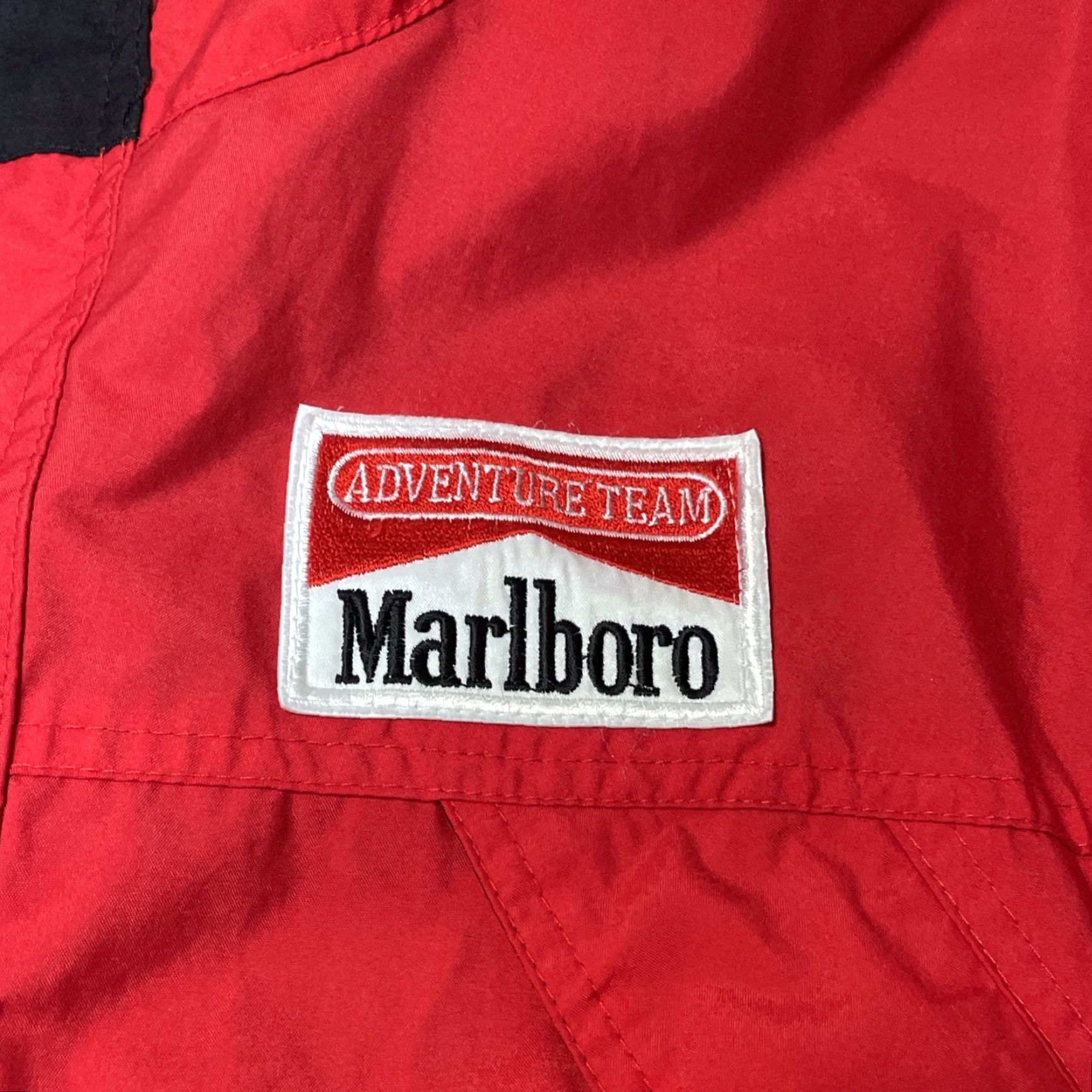 Marlboro VINTAGE Marlboro Red Full Zip Hooded Rain Jacket Size L Mens Size US L / EU 52-54 / 3 - 2 Thumbnail