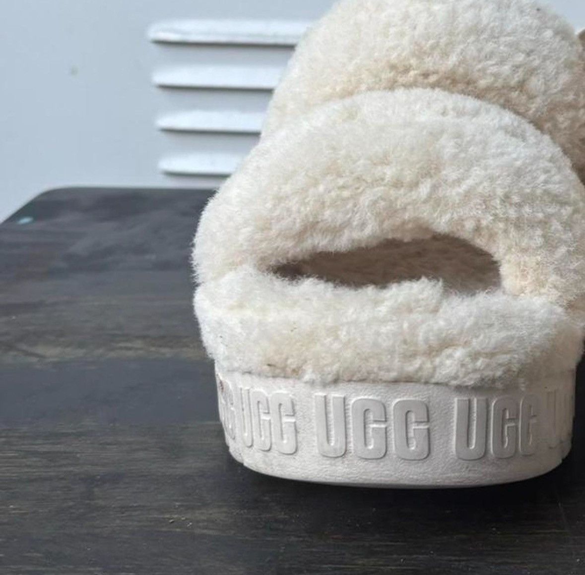Ugg DEADSTOCK UGG OH FLUFFITA PLATFORM WOMEN’S SLIDES Size US 6 / IT 36 - 4 Thumbnail