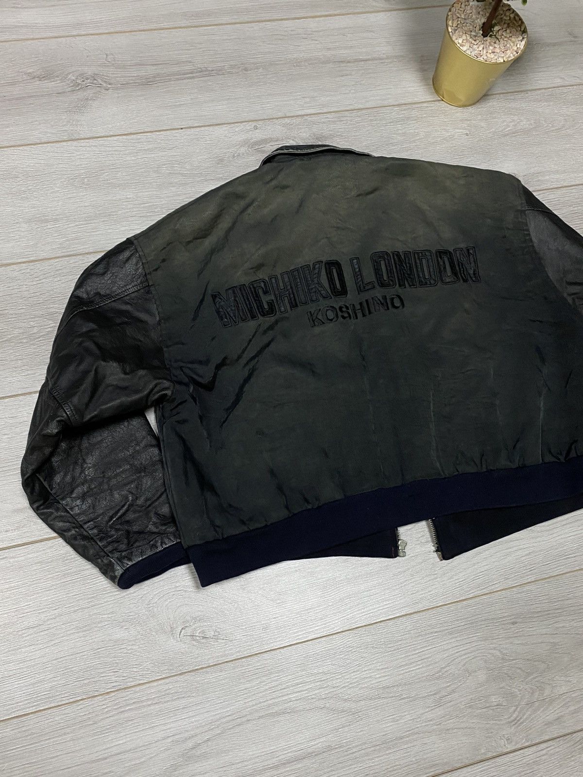 Michiko Koshino Michiko Koshino London leather bomber jacket spell out Size US L / EU 52-54 / 3 - 11 Thumbnail