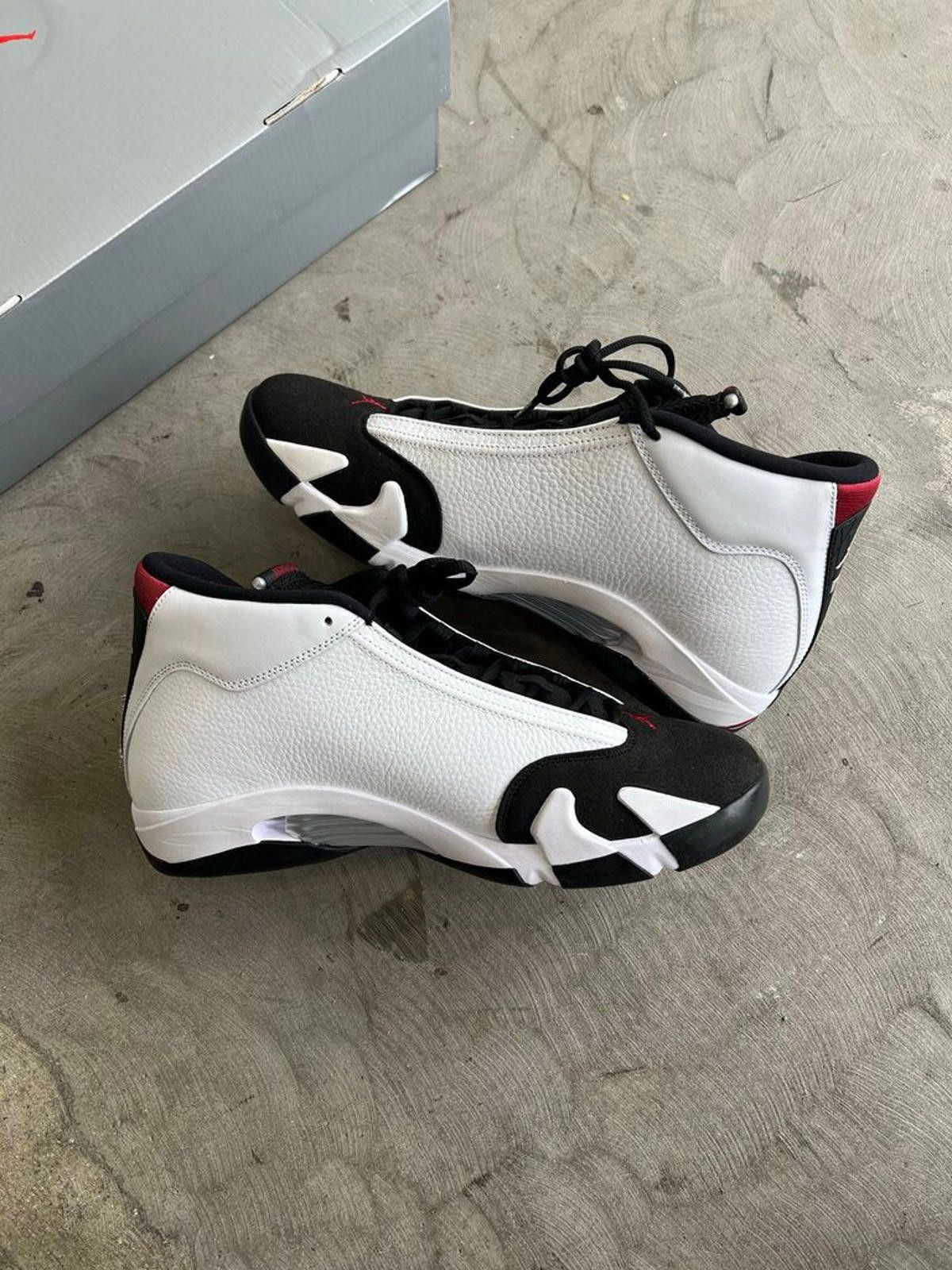 Jordan Brand Jordan 14 Black Toe Sz. 13 Size ONE SIZE - 2 Thumbnail