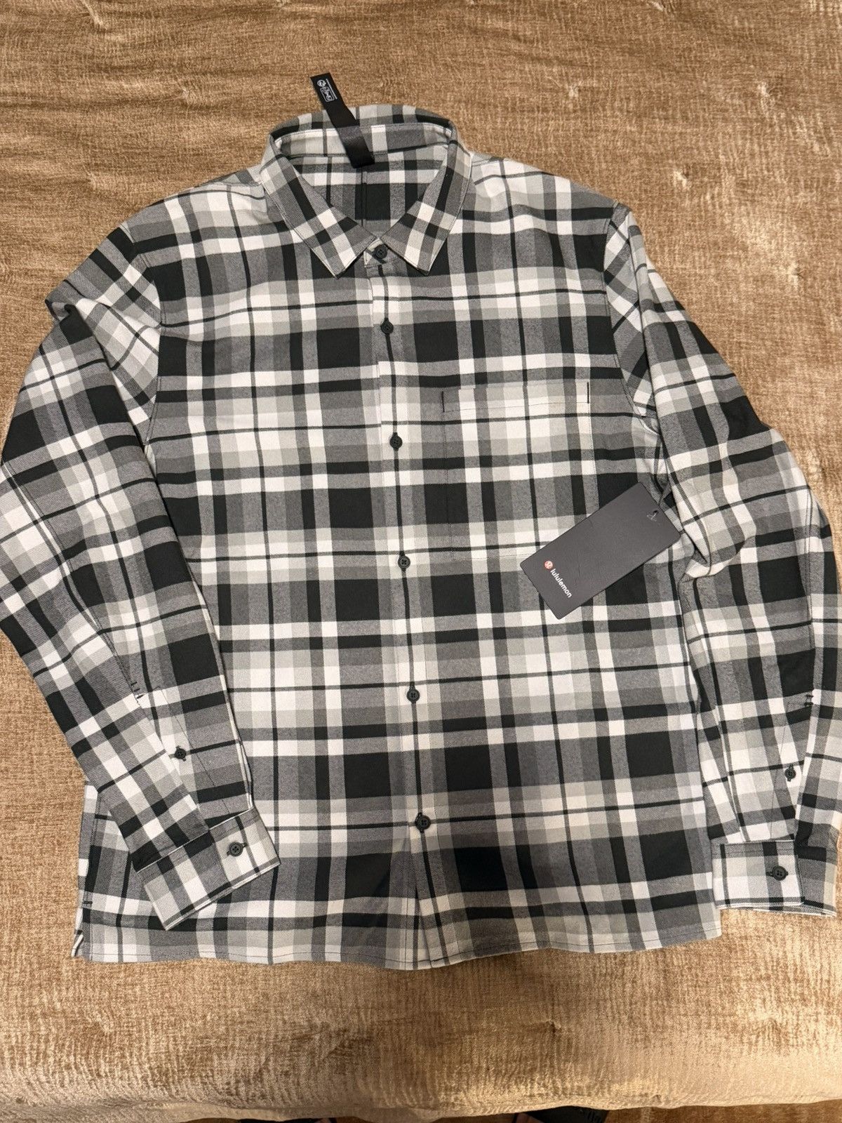Lululemon Lululemon Brushed Woven Overshirt Plaid Green Size L NWT Size US L / EU 52-54 / 3 - 2 Thumbnail