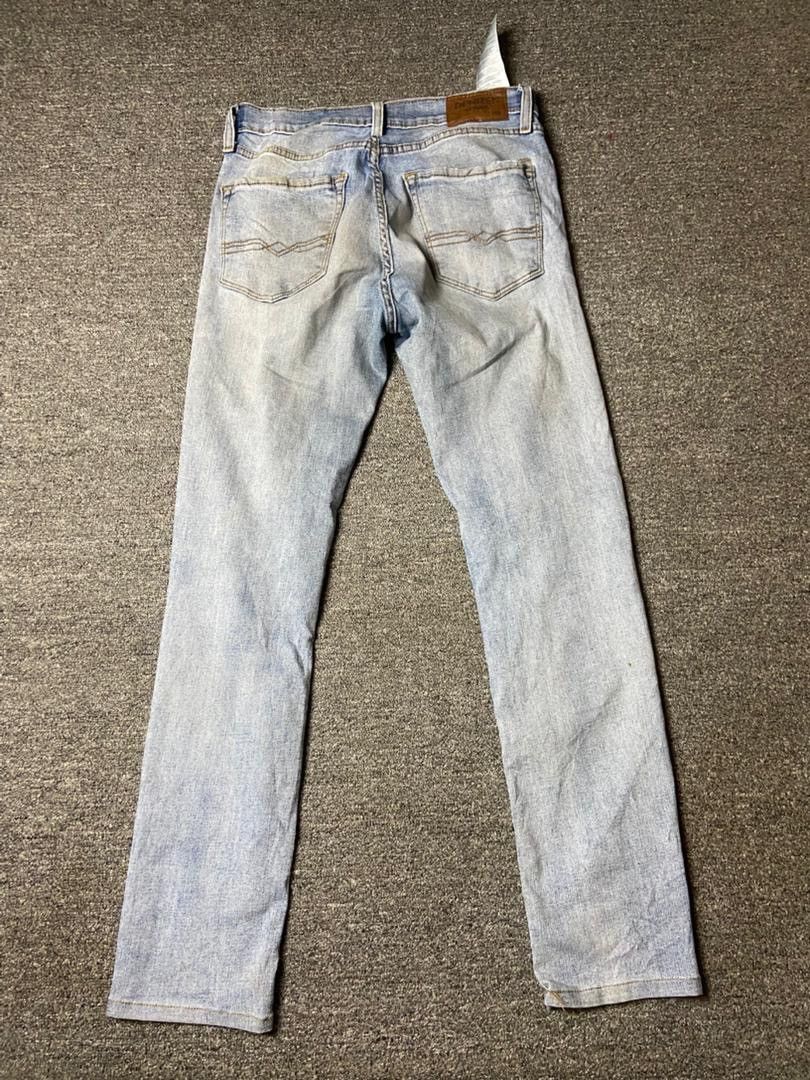 Levi's Levis + Denizen Distressed Denim Jeans (175) Size US 29 - 2 Thumbnail