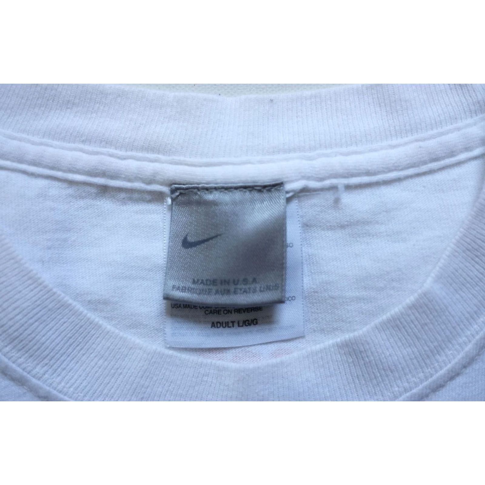 Nike VINTAGE Nike T-Shirt USA MADE HOOD TO COAST MARATHON GRAPHIC White Regular SZ L Mens Shirts 2000s Size US L / EU 52-54 / 3 - 7 Thumbnail