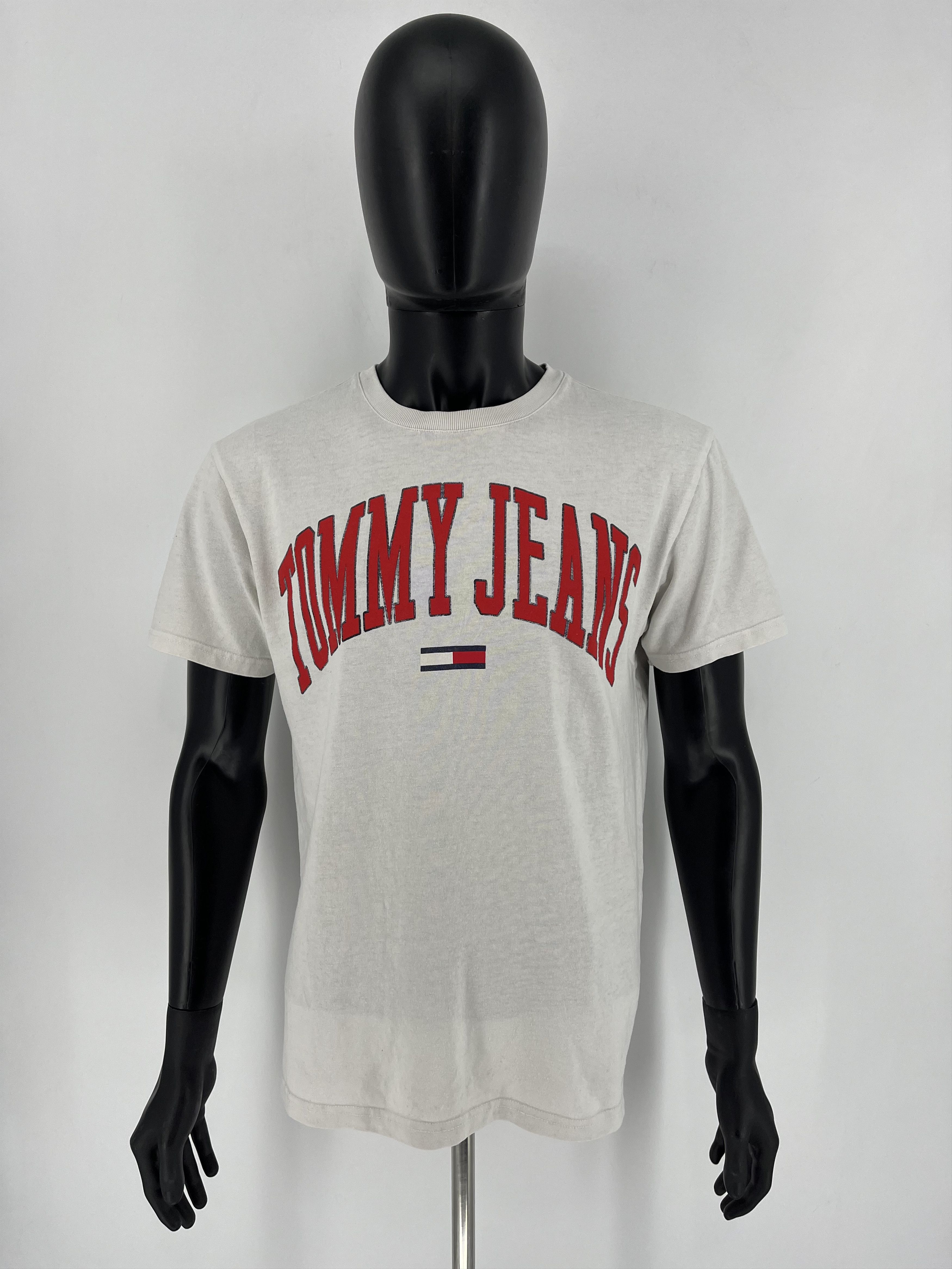 Tommy Hilfiger × Tommy Jeans × Vintage Tommy Hilfiger Flag Spell Out Tonal T-Shirt Medium Y2K Size US M / EU 48-50 / 2 - 1 Thumbnail