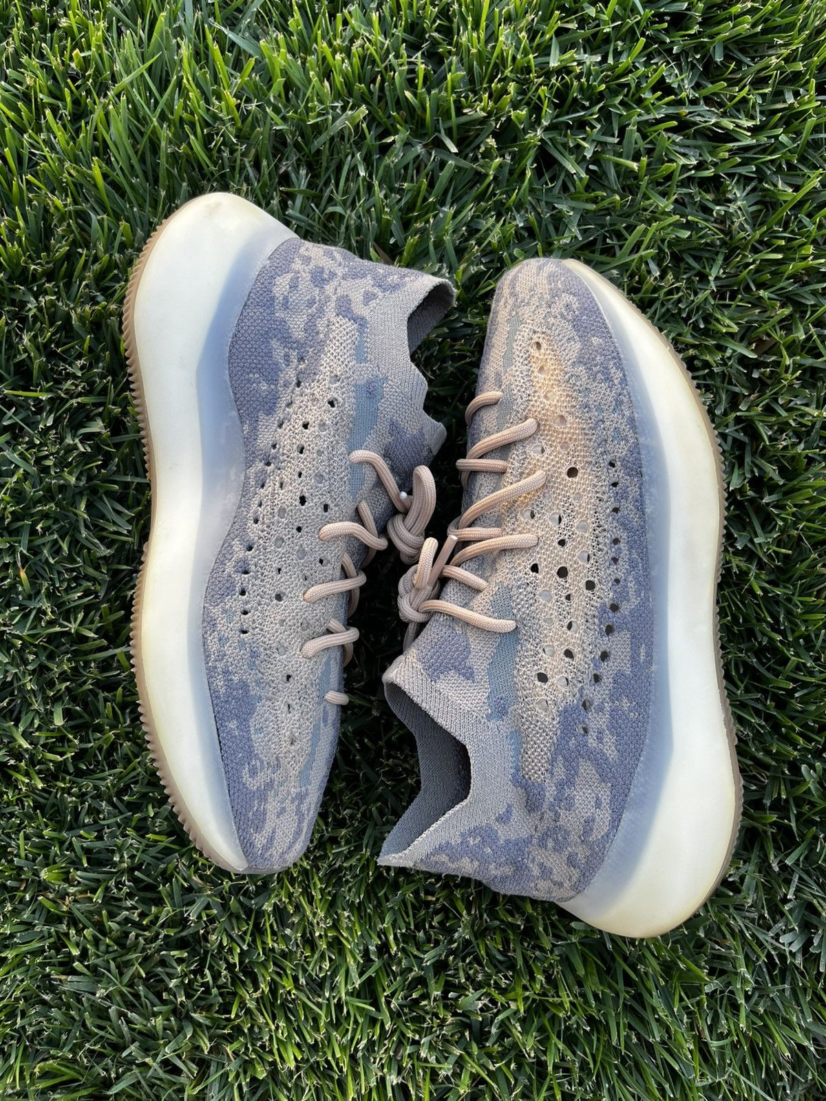 Adidas Yeezy 380 Mist Size US 9.5 / EU 42-43 - 9 Thumbnail