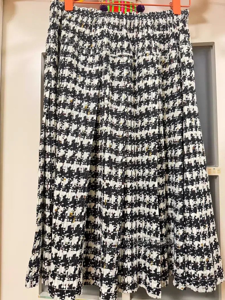 Issey Miyake Issey Miyake size:5 Black White Houndstooth Skirt Size 31" - 2 Thumbnail