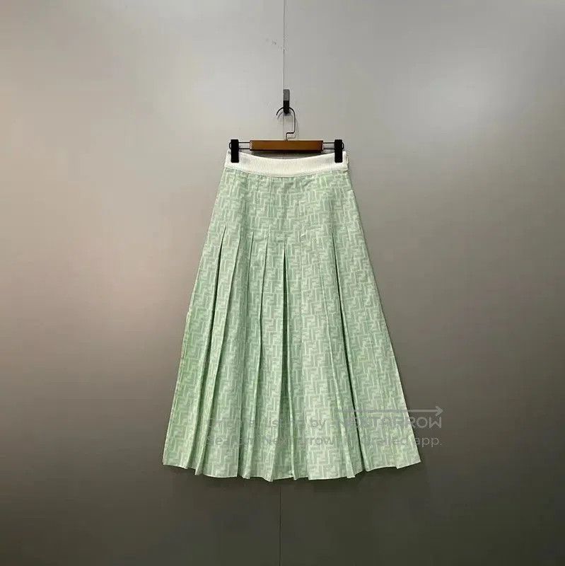Fendi Fendi Pleated Skirt in Mint Green Cotton . Size 28" / US 6 / IT 42 - 1 Thumbnail