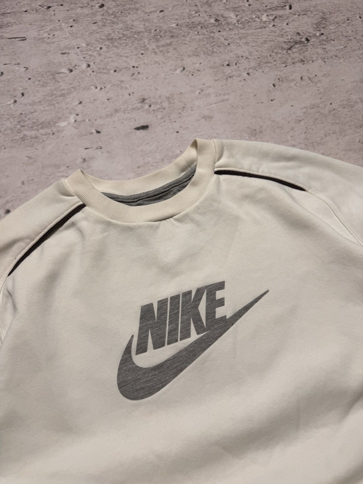 Nike × Vintage NIKE VINTAGE CENTER LOGO OVERSIZE BOXY SWEATSHIRT Size US L / EU 52-54 / 3 - 3 Thumbnail