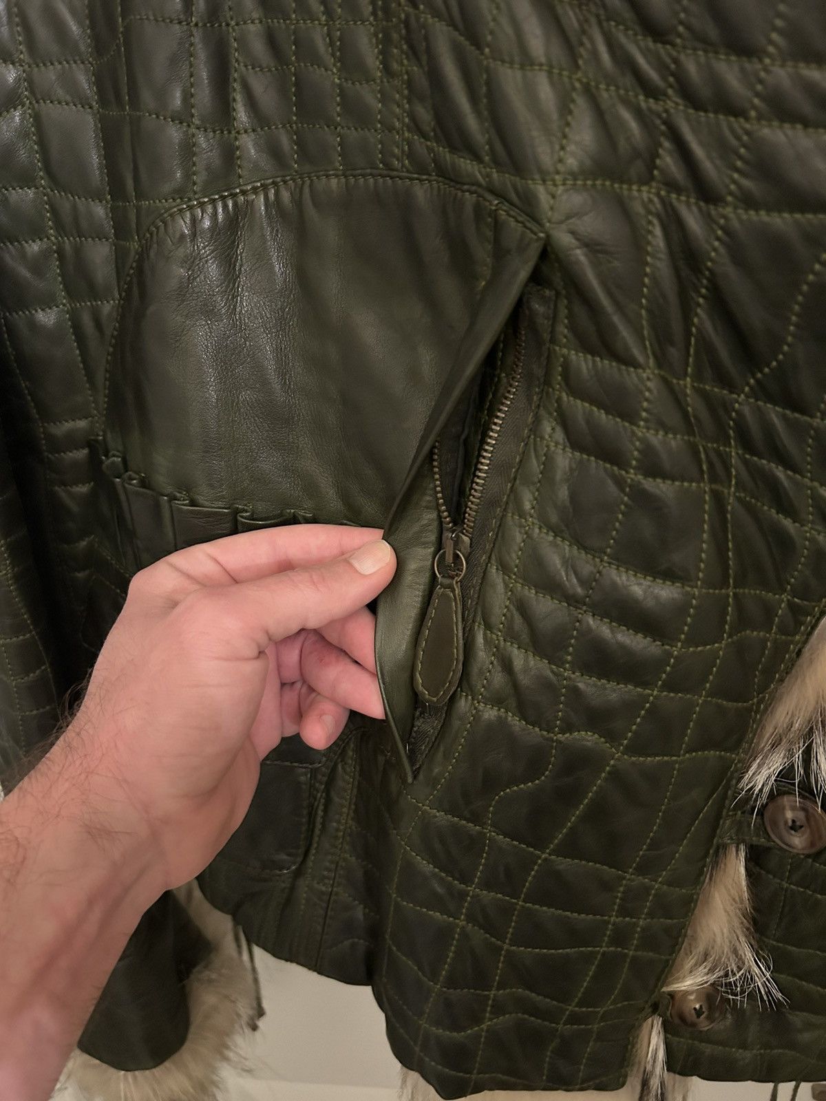 Roberto Cavalli × Vintage ONE OF A KIND RUNWAY 2005 Leather Coyote Fur jacket Size US S / EU 44-46 / 1 - 13 Thumbnail