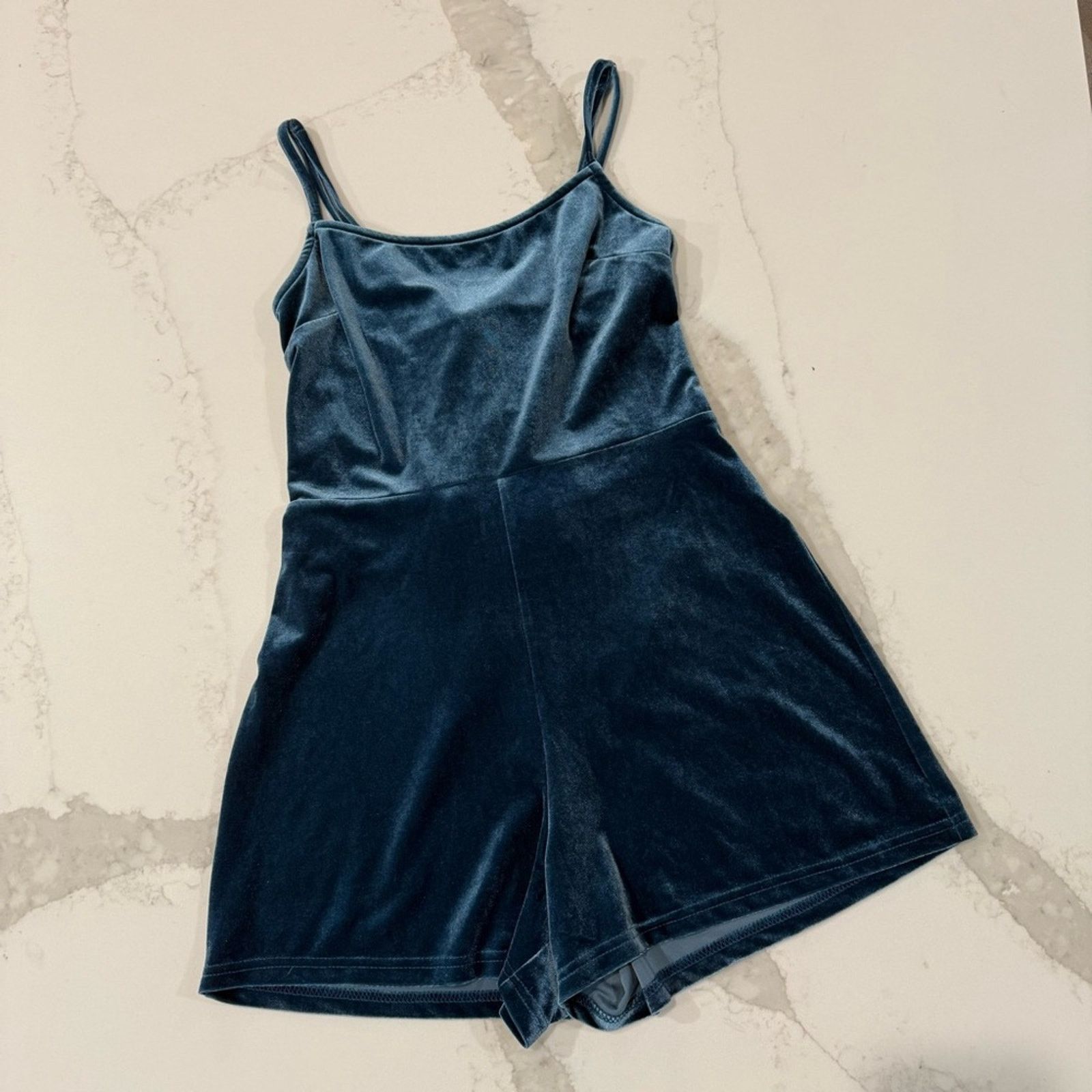 Urban Outfitters Urban Outfitters Luxe Velour Tie Back Romper Womens Small Size 28" / US 6 / IT 42 - 2 Thumbnail