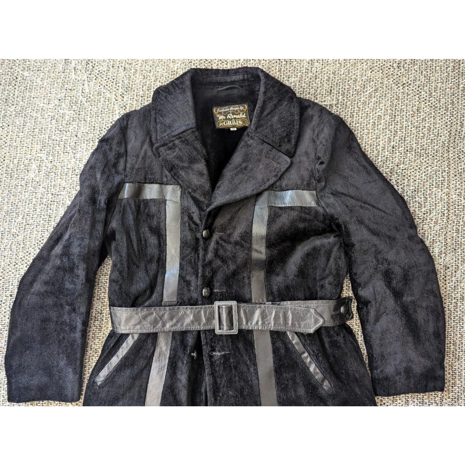 Velvet VINTAGE Grais belted coat 40 black corduroy velvet Mens M Size US M / EU 48-50 / 2 - 2 Thumbnail