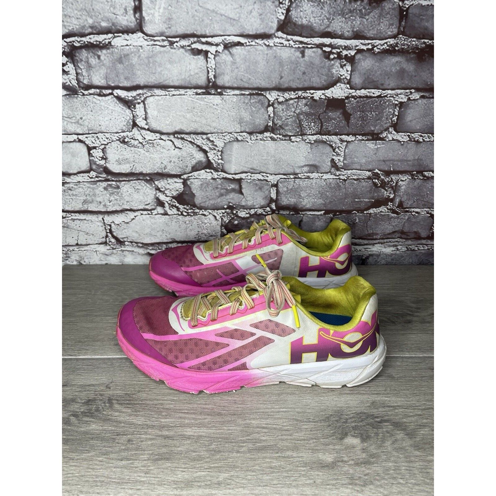 Hoka HOKA ONE TRACER Pink FUSCIA CITRUS Lace Up Sneakers Women 9M Size US 9 / IT 39 - 16 Thumbnail