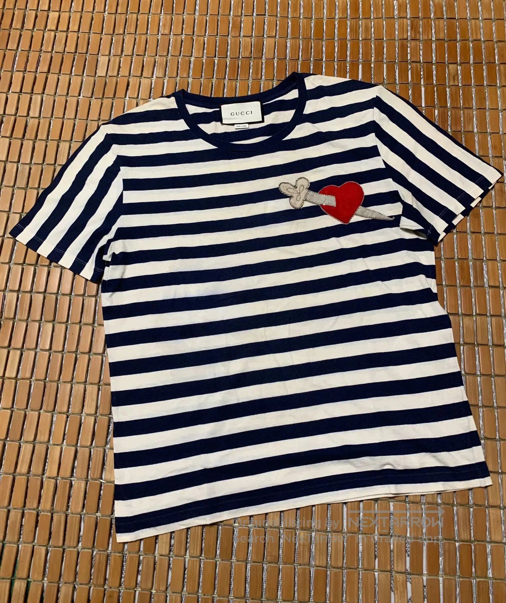Gucci Gucci Striped Heart Embroidered Tee. Size S / US 4 / IT 40 - 1 Thumbnail