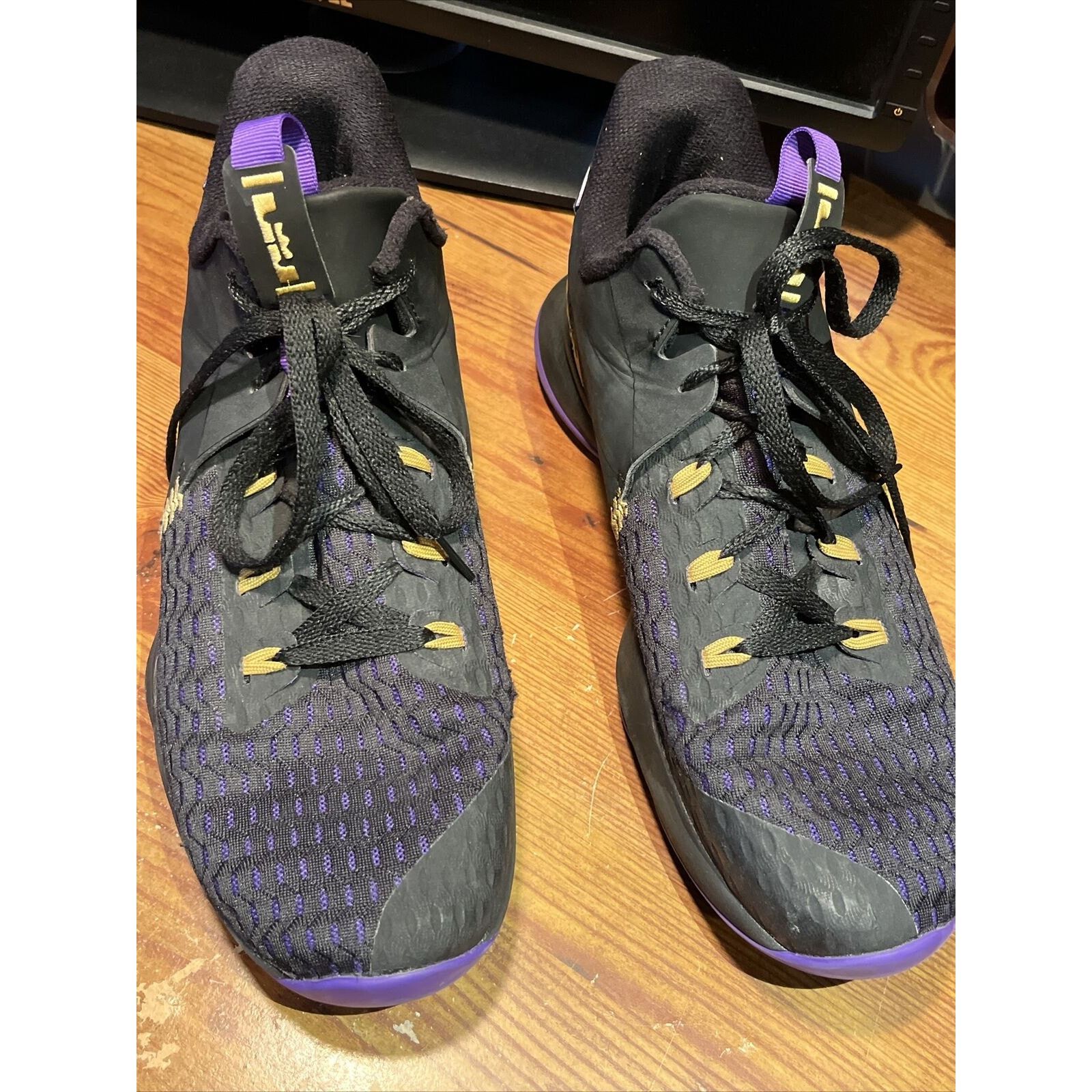 Nike Nike Lebron Witness V 5 Black Purple Gold Size Men's US 12.5 Size US 12.5 / EU 45-46 - 17 Thumbnail