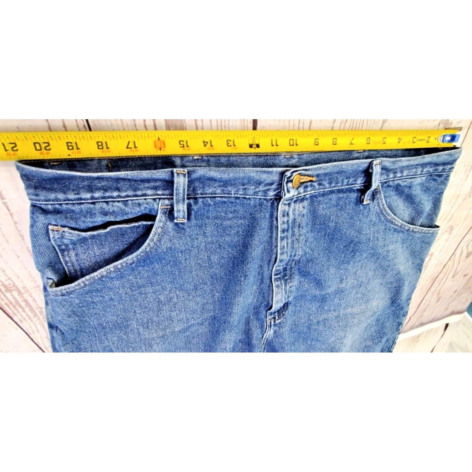 Wrangler VINTAGE Wrangler Carpenter Shorts Men 42 Denim Medium Wash Blue Utility 5-Pocket Relaxed Fit Button Zipper Overall Workwear Casual Mens Size US 42 / EU 58 - 6 Thumbnail