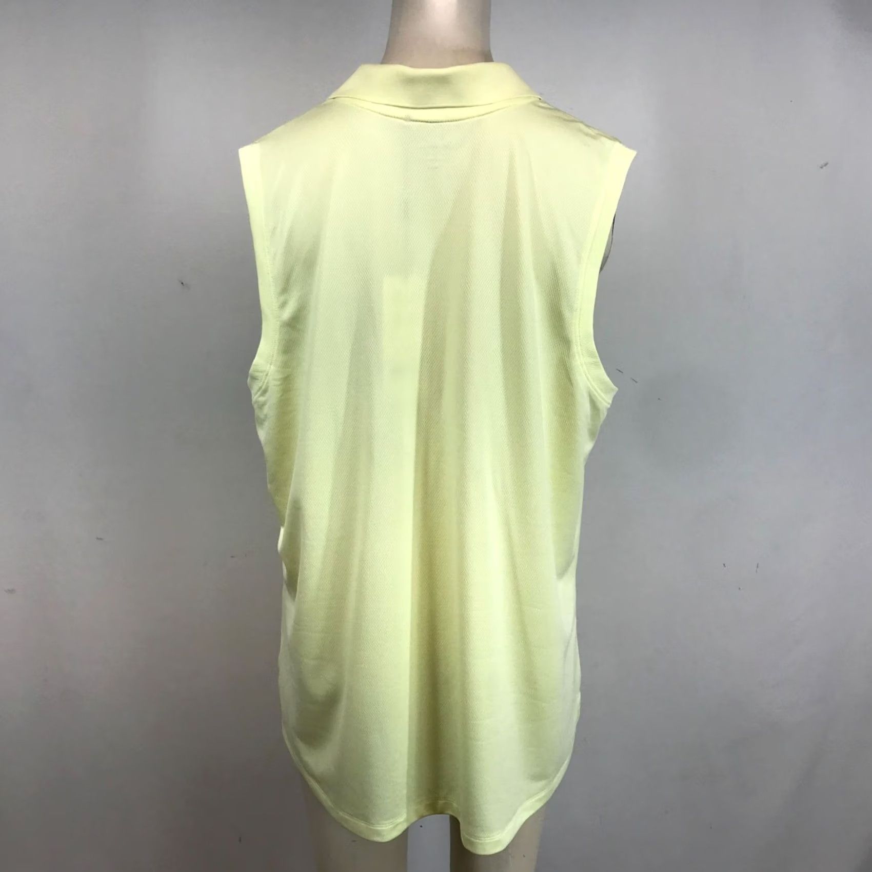 Vintage WALTER HAGEN Womens XXL Yellow Sleeveless V-Neck Tank Polyester Golf Top Size XXL / US 16-18 / IT 52-54 - 5 Thumbnail