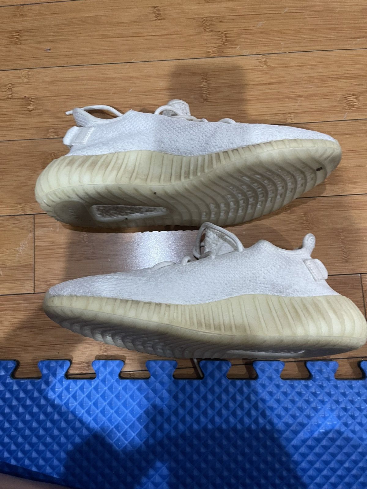 Yeezy Yeezy 500 Triple White Size US 11.5 / EU 44-45 - 2 Thumbnail