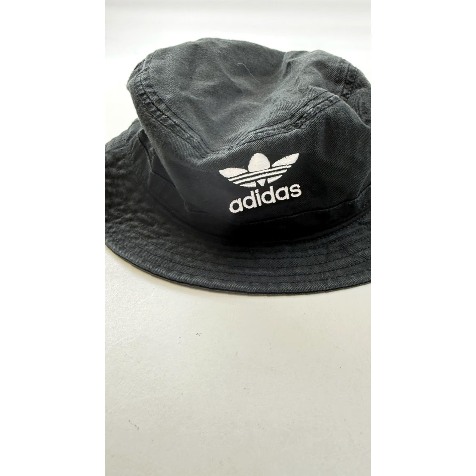 Adidas VINTAGE Adidas Hat Bucket Fitted Mens One Size Black Trefoil Logo Casual Streetwear Size ONE SIZE - 2 Thumbnail