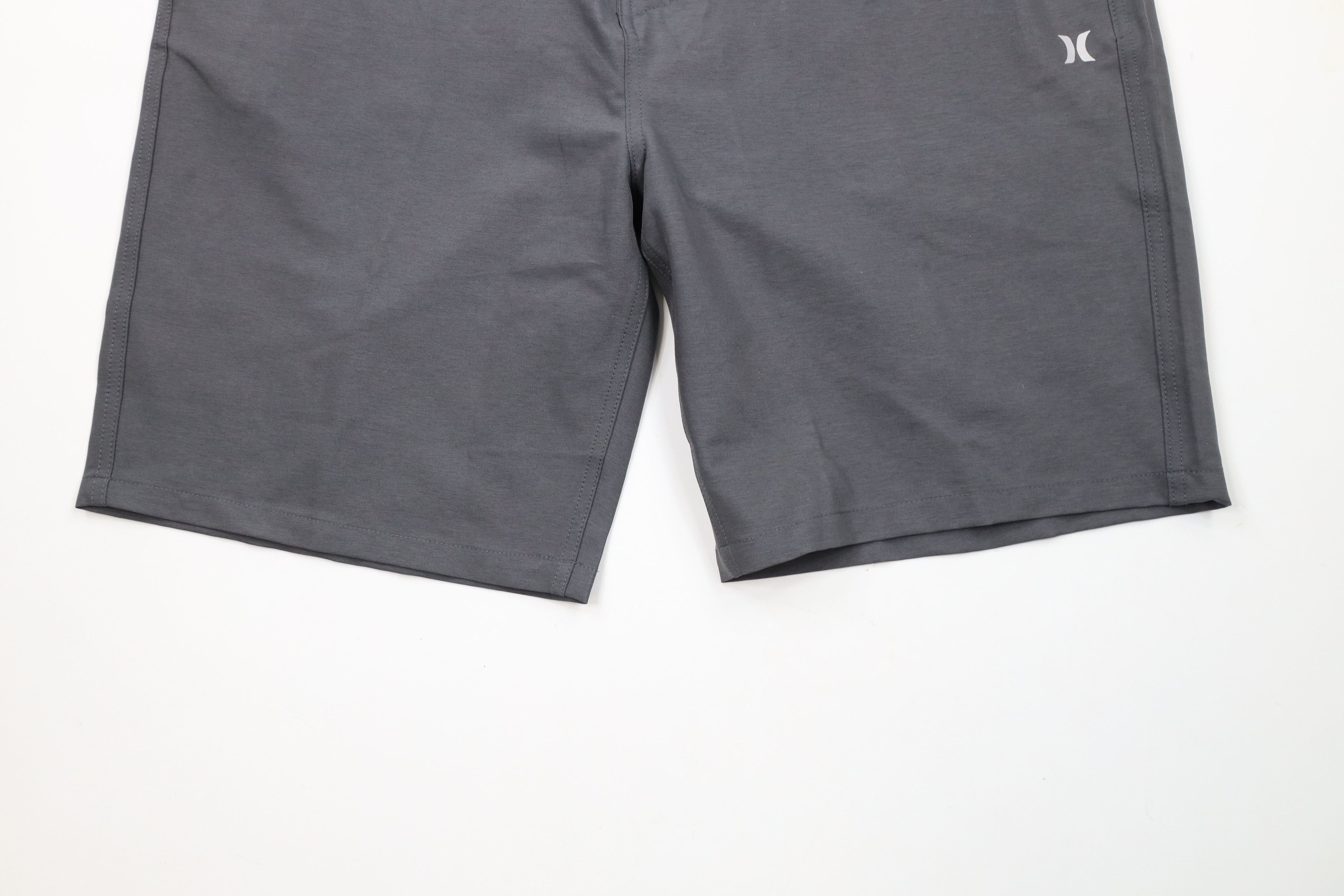 Hurley × Vintage Hurley Spell Out Reflective Logo Stretch Shorts Heather Gray Size US 38 / EU 54 - 4 Thumbnail