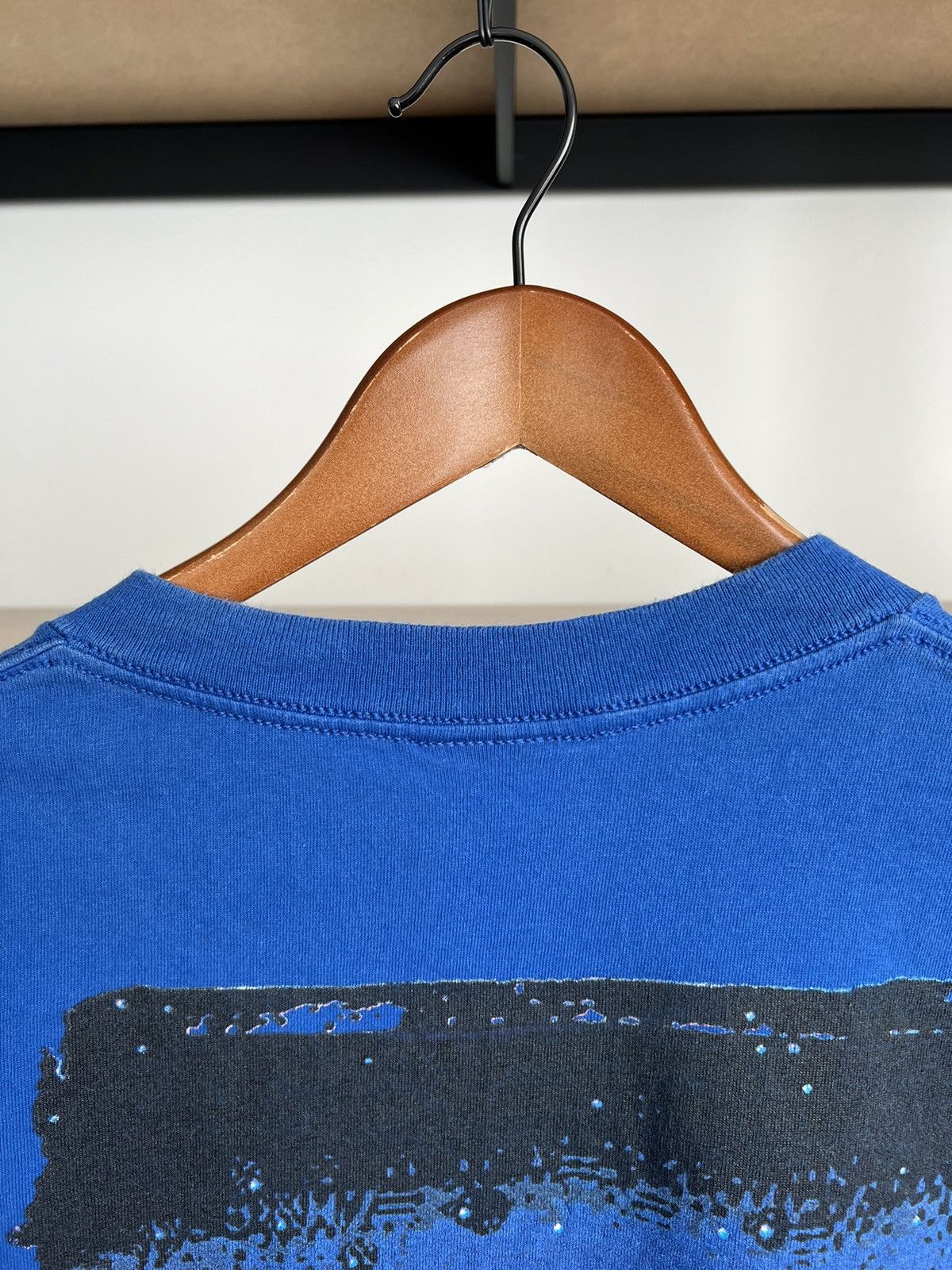Marlboro Vintage 90s Marlboro Unlimited Wolf Pocket Blue T-shirt Size US XL / EU 56 / 4 - 17 Thumbnail