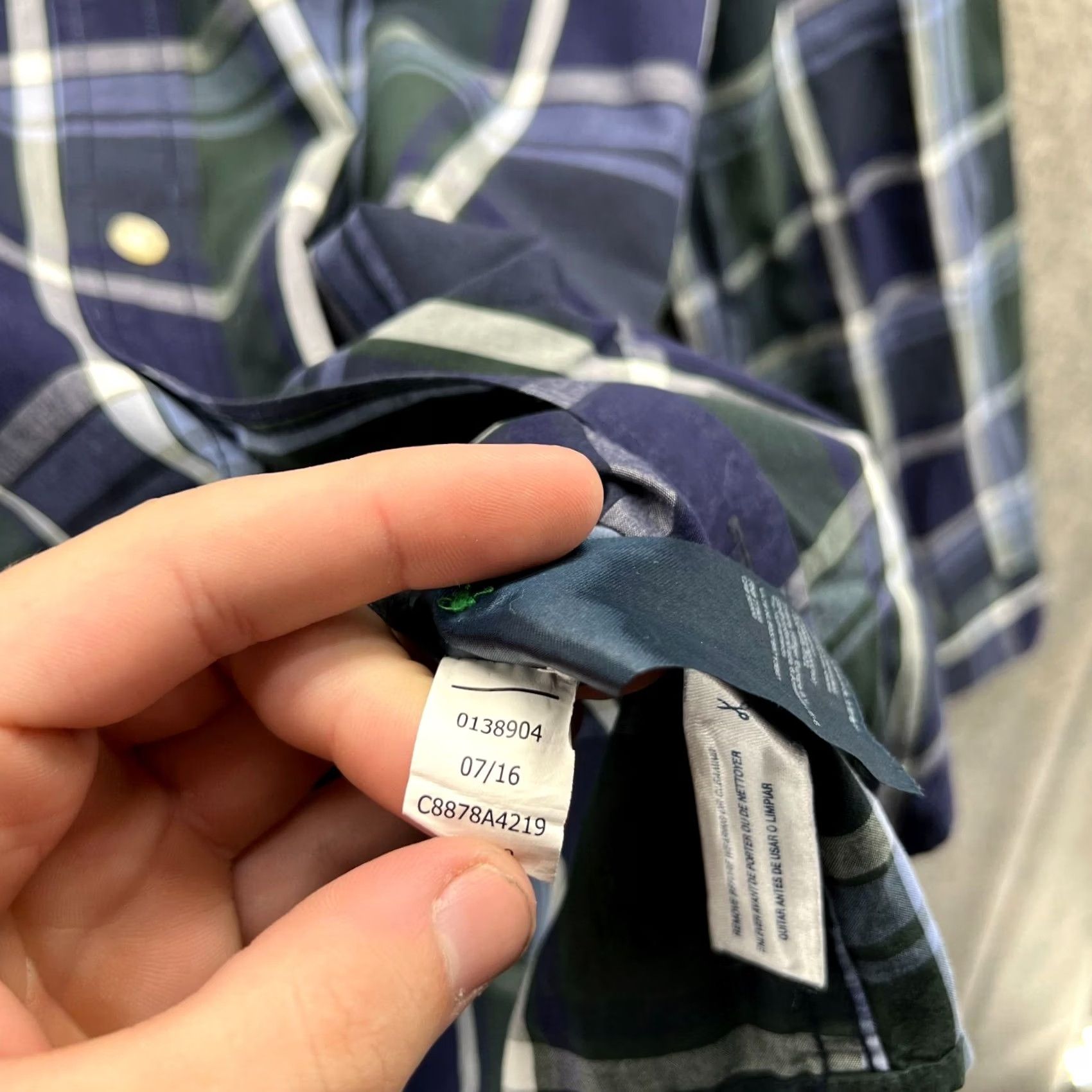 Tommy Hilfiger VINTAGE Tommy Hilfiger Shirt Men XL Blue Green Plaid Button-Down Casual Regular Size US XL / EU 56 / 4 - 4 Thumbnail