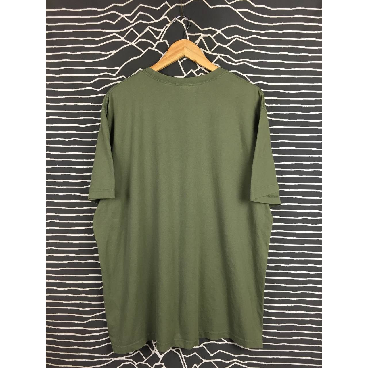 Old Navy × Vintage Vtg Y2K Old Navy Camo Logo Spell Out Tee Size XL Size US XL / EU 56 / 4 - 4 Thumbnail