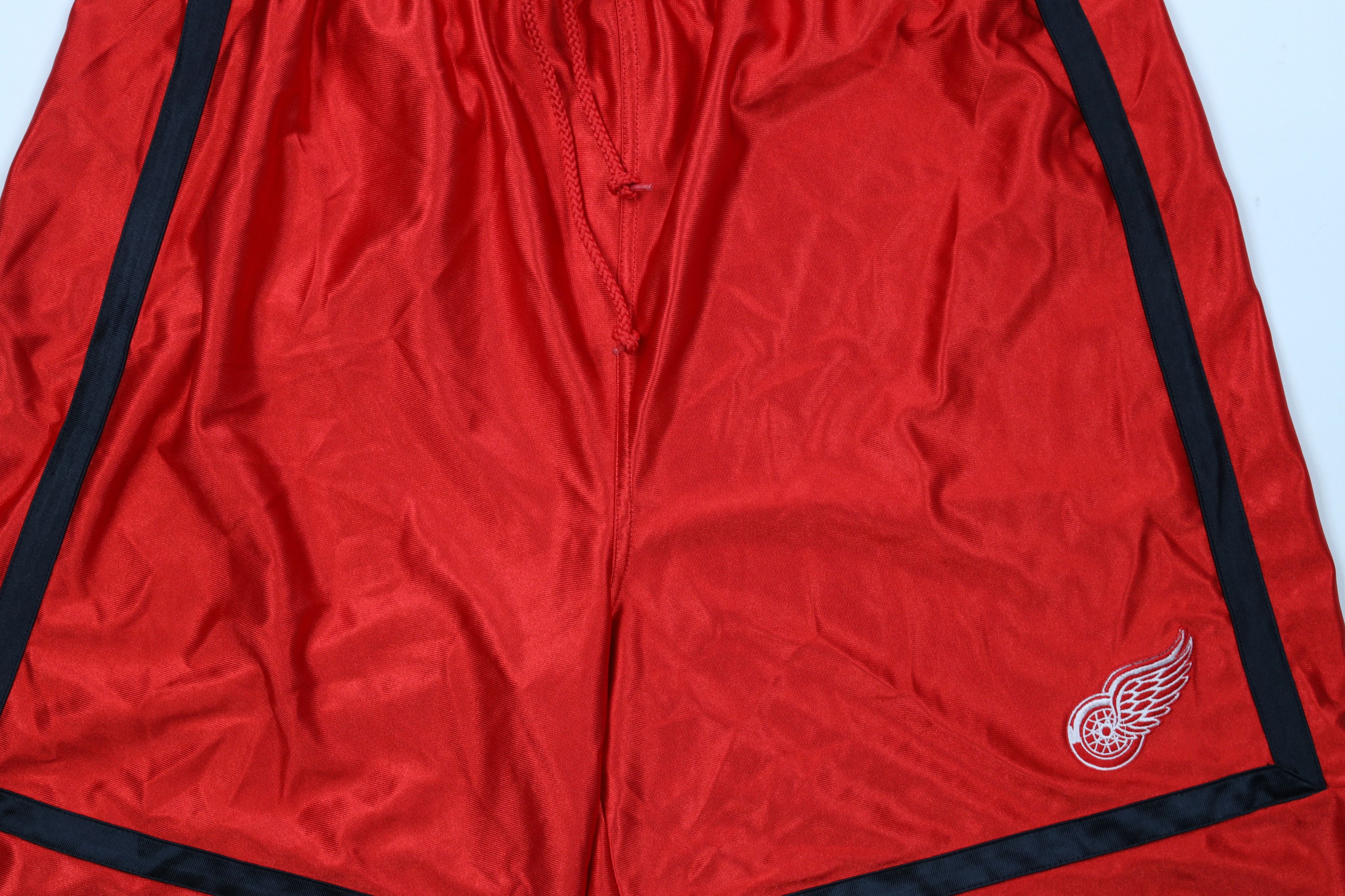 Vintage Vintage 90s Wings Hockey Gym Basketball Shorts Red Polyester Size US 36 / EU 52 - 3 Thumbnail
