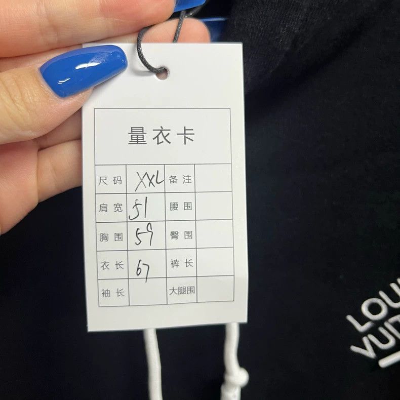 Louis Vuitton Louis Vuitton Black solid monogram logo printed hooded draw Size US XXL / EU 58 / 5 - 3 Thumbnail